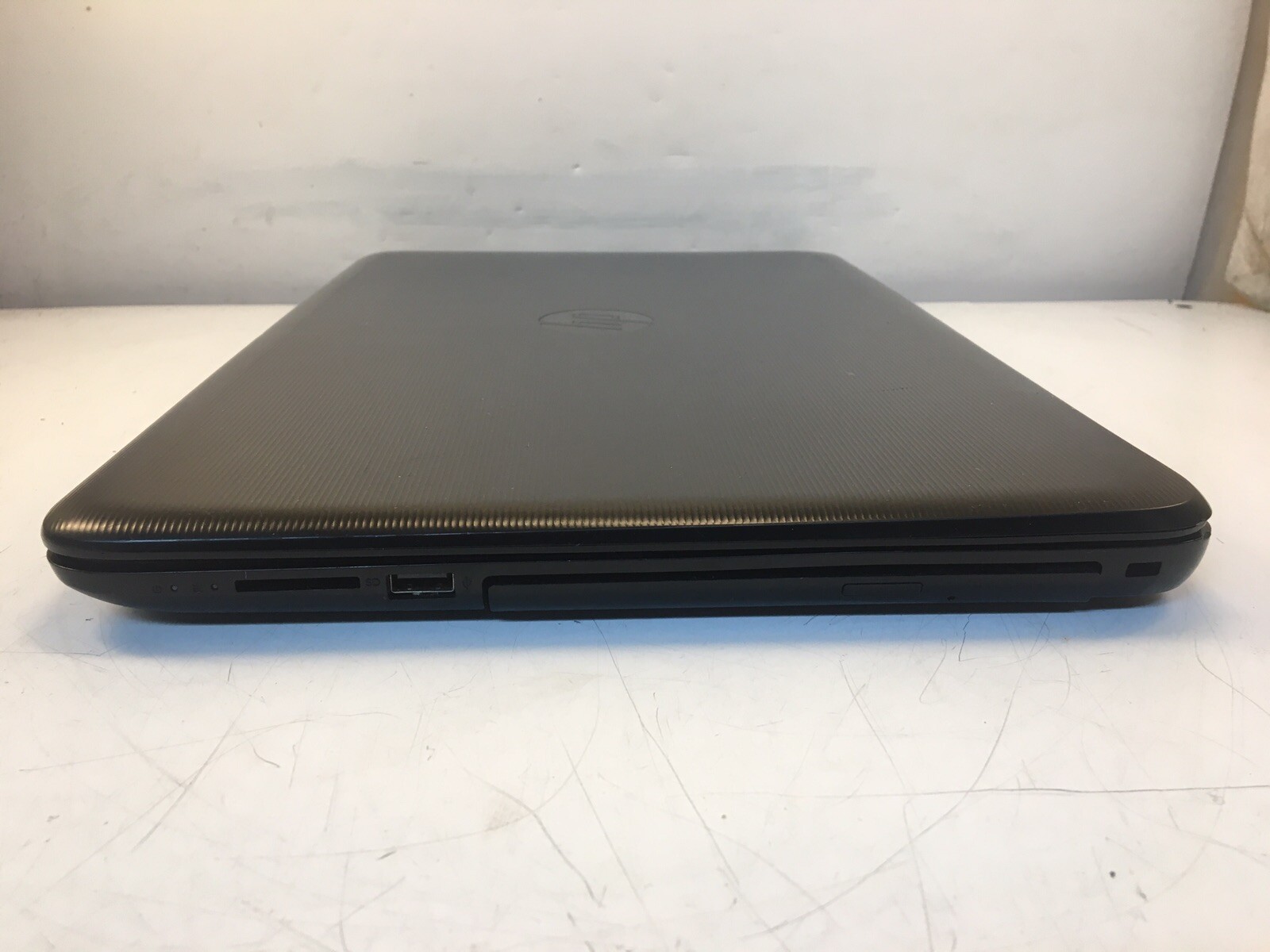 HP 15-AY009DX Intel Core i3-6100U 2.30GHz | 6GB RAM | NO HDD/OS – Boots to Bios