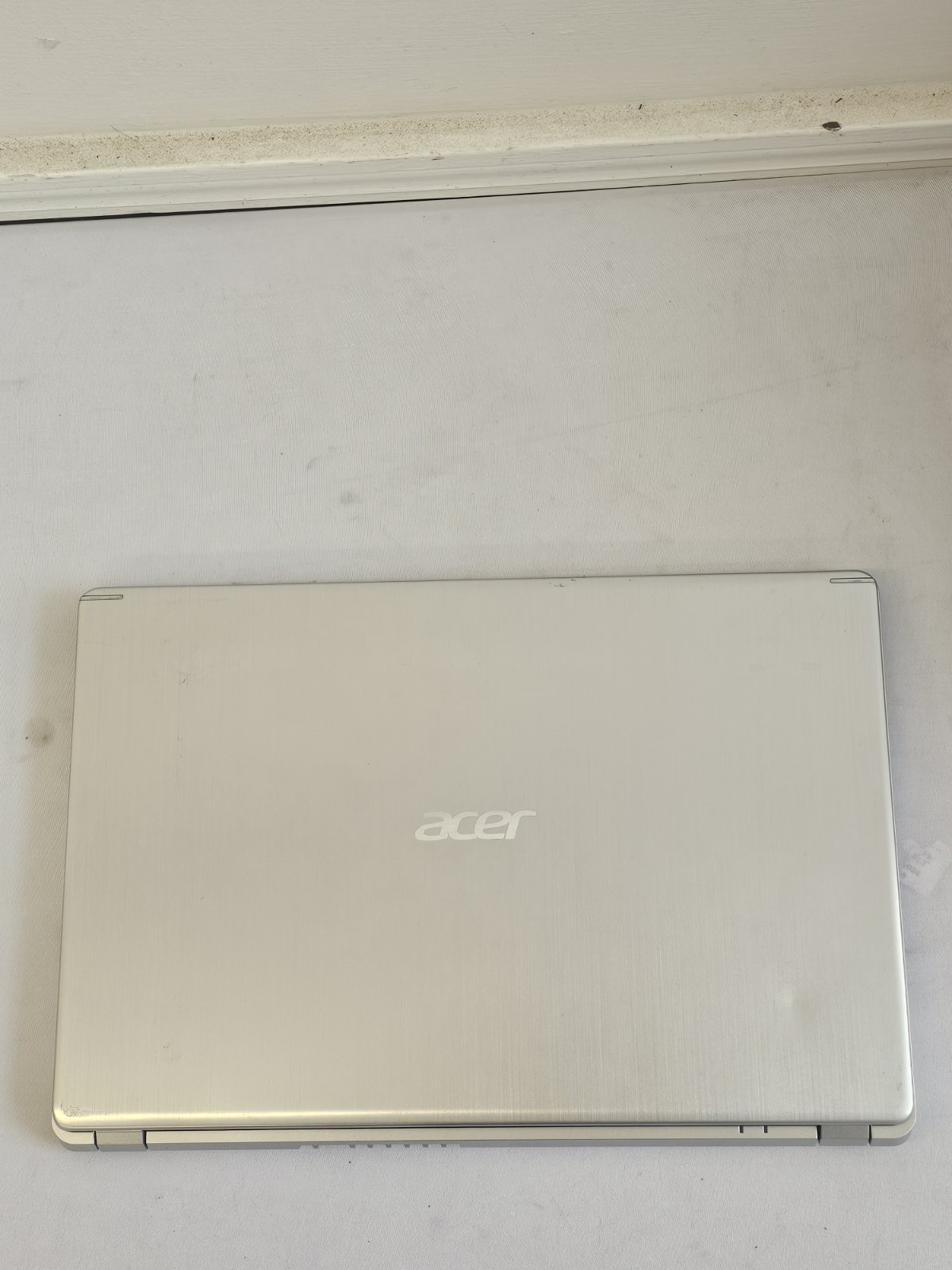 Acer Aspire 5 Laptop – AMD Ryzen 3-3200u – 16GB RAM – 1TB HDD – Windows 11 READ