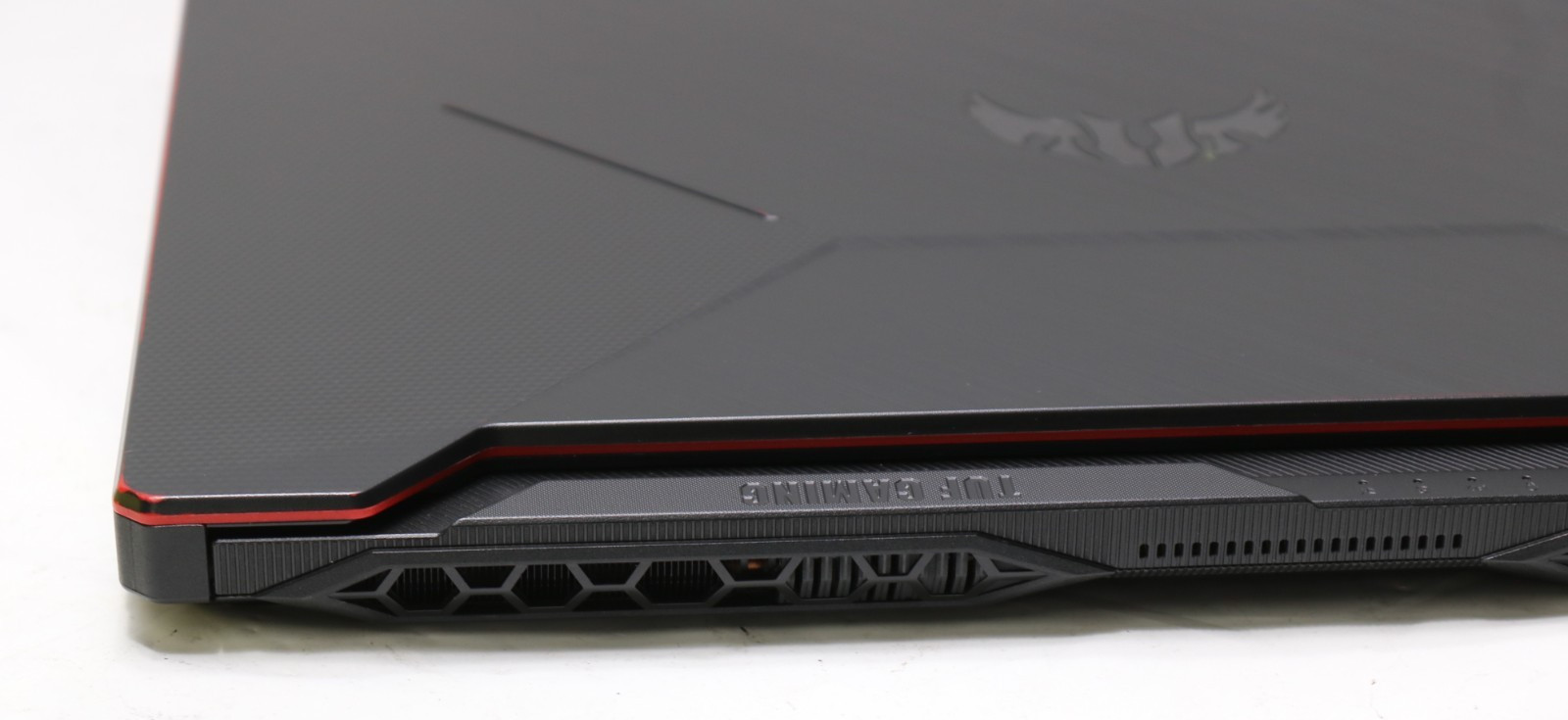 Asus TUF F15 FX506LI 15.6″ i5-10300H 2.5GHz 8GB RAM 1TB SSD GeForce GTX 1650