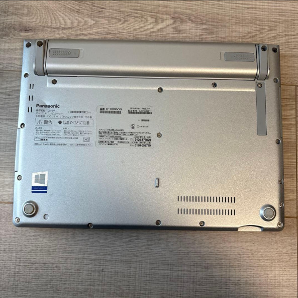 Panasonic Let’s Note SV8 CF-SV8RDCVS 8GB 256GB Win10 Pro 64bit 12.1 Used w/AC JP