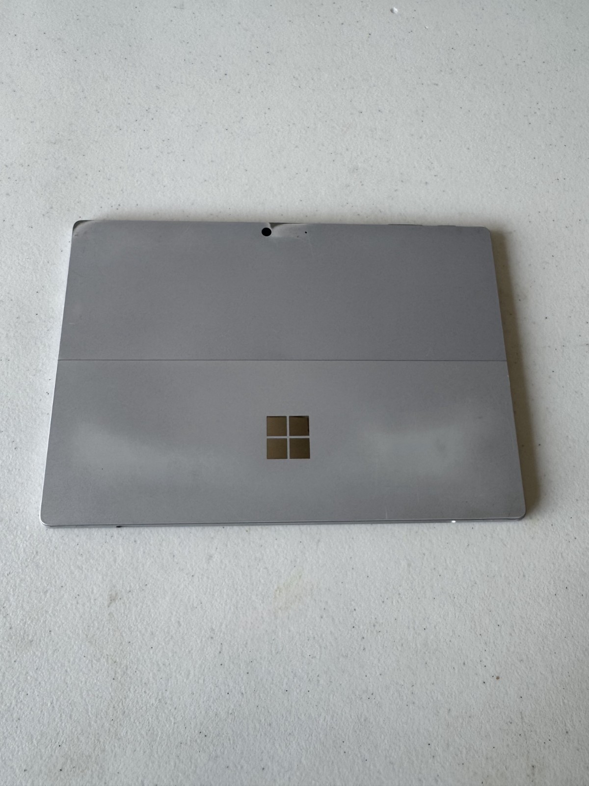 Microsoft Surface Pro 7 128GB Wi-Fi i5 4GB Ram Windows 10 12.3″ – Platinum
