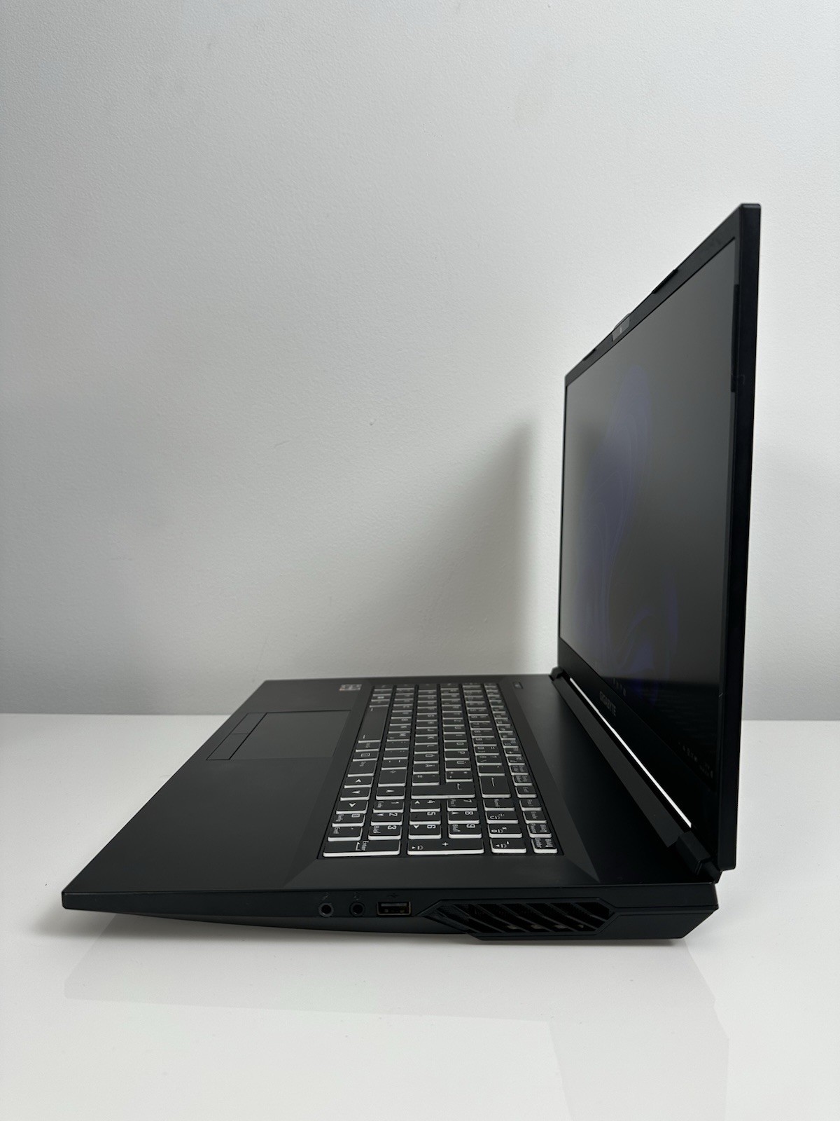 GIGABYTE A7 K1 R7 | RTX 3060 | 16GB RAM | 512GB SSD | 144Hz | FULL HD | WIN 11