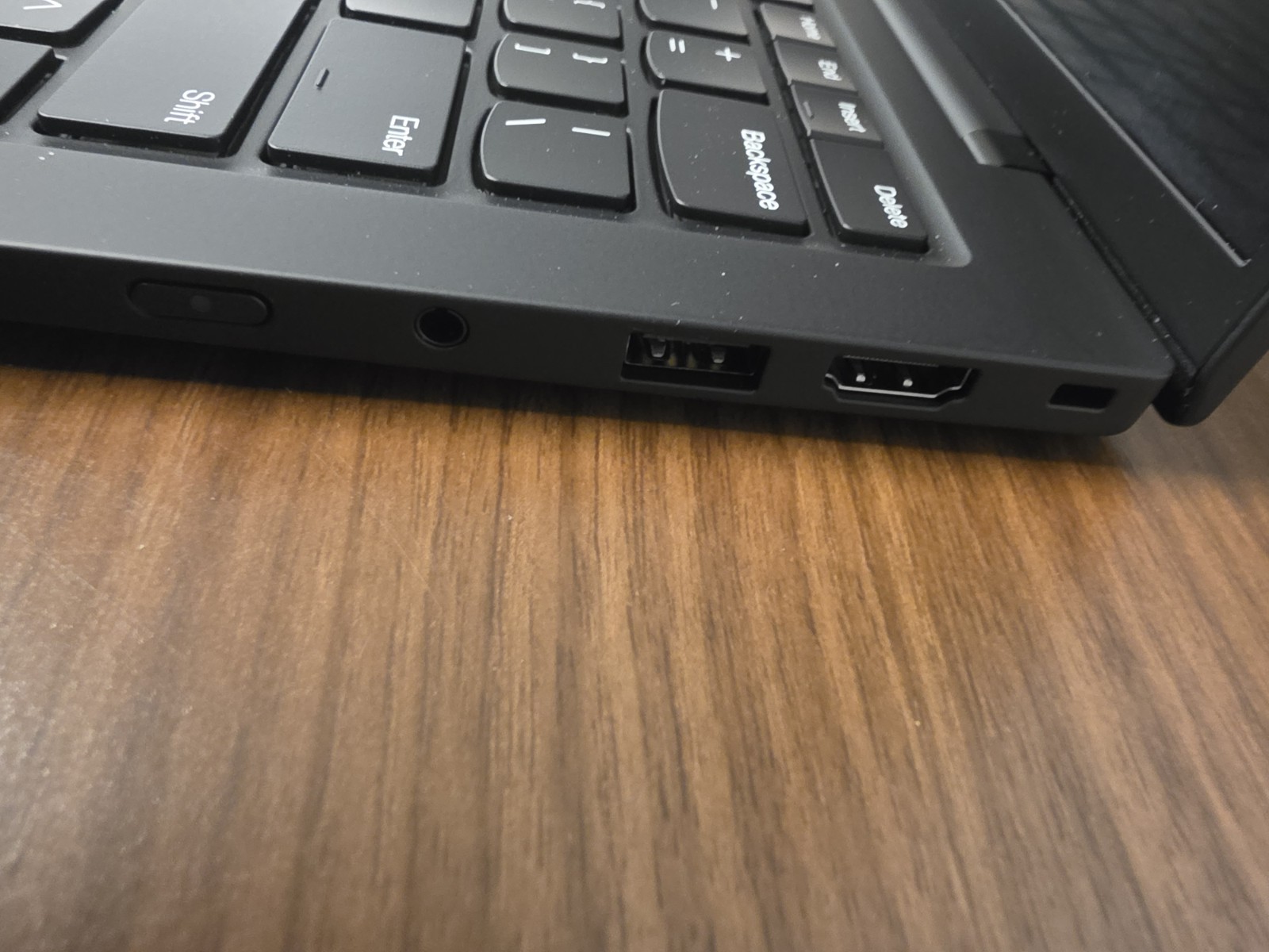 Lenovo X1 Carbon Gen 13 32 GB 512 SSD Model 21NS0166US NO TOUCHSCREEN