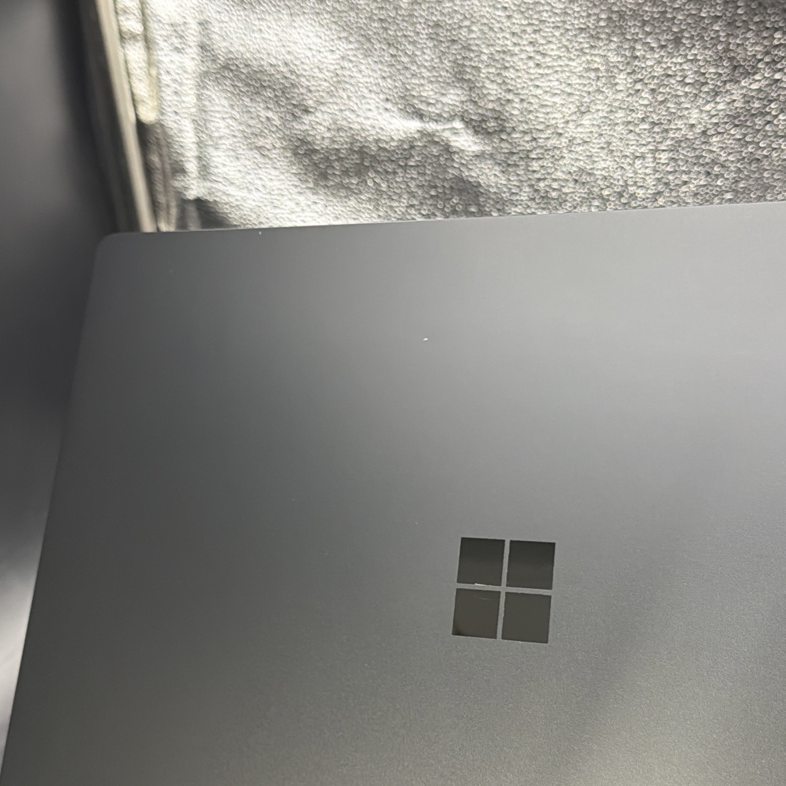 Microsoft Surface Laptop 3 1873 15″ Ryzen 5 Surface Edition 2.1GHz 8GB RAM 256 S