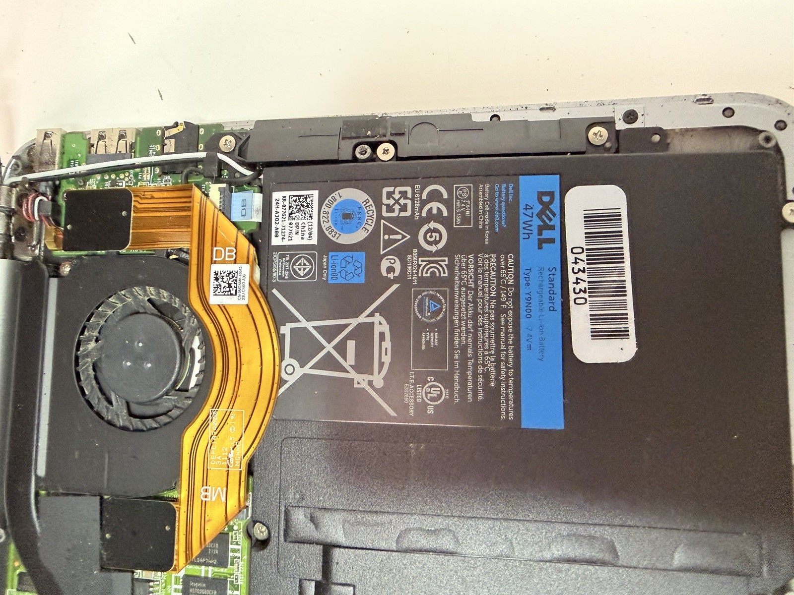 Dell XPS 13 L321X i7-2637M 4GB 128GB SSD 13″ Laptop Boots Damaged Case