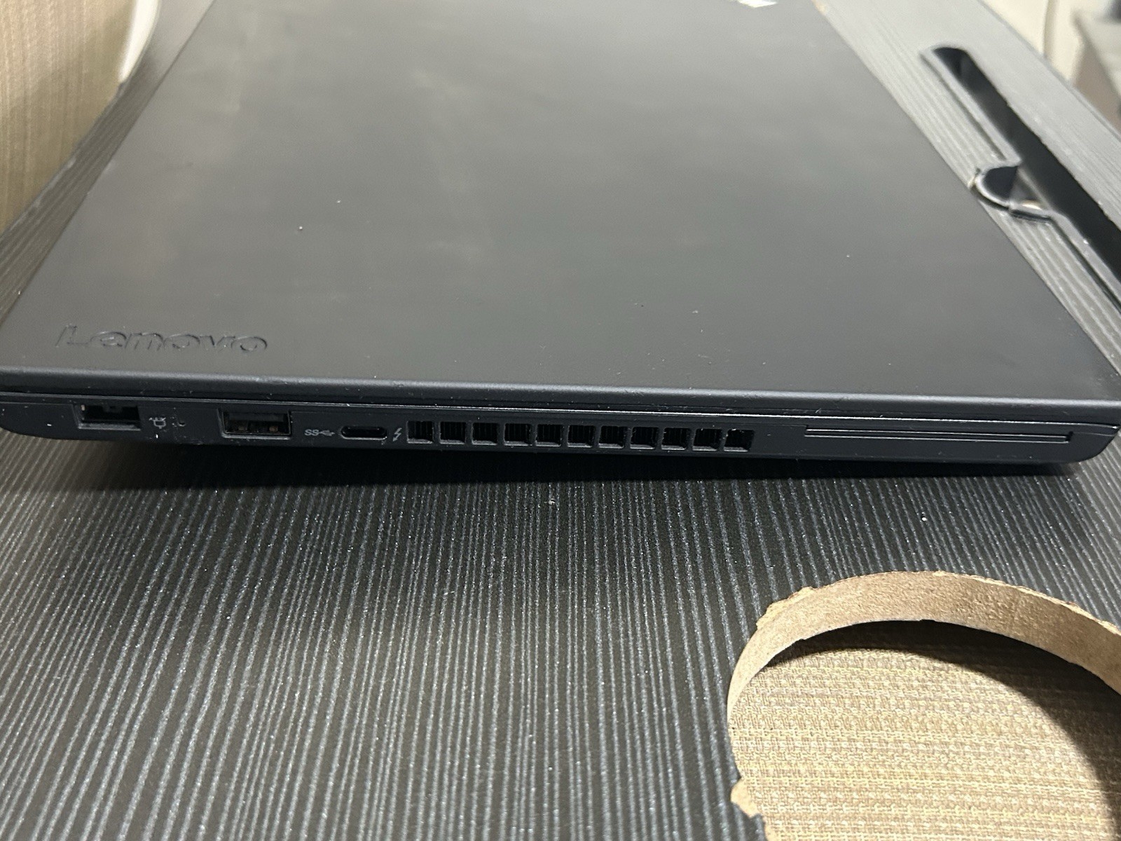 Lenovo ThinkPad T470 14″ i5 7th Gen 12GB DDR4 RAM 180GB SSD dual battery.