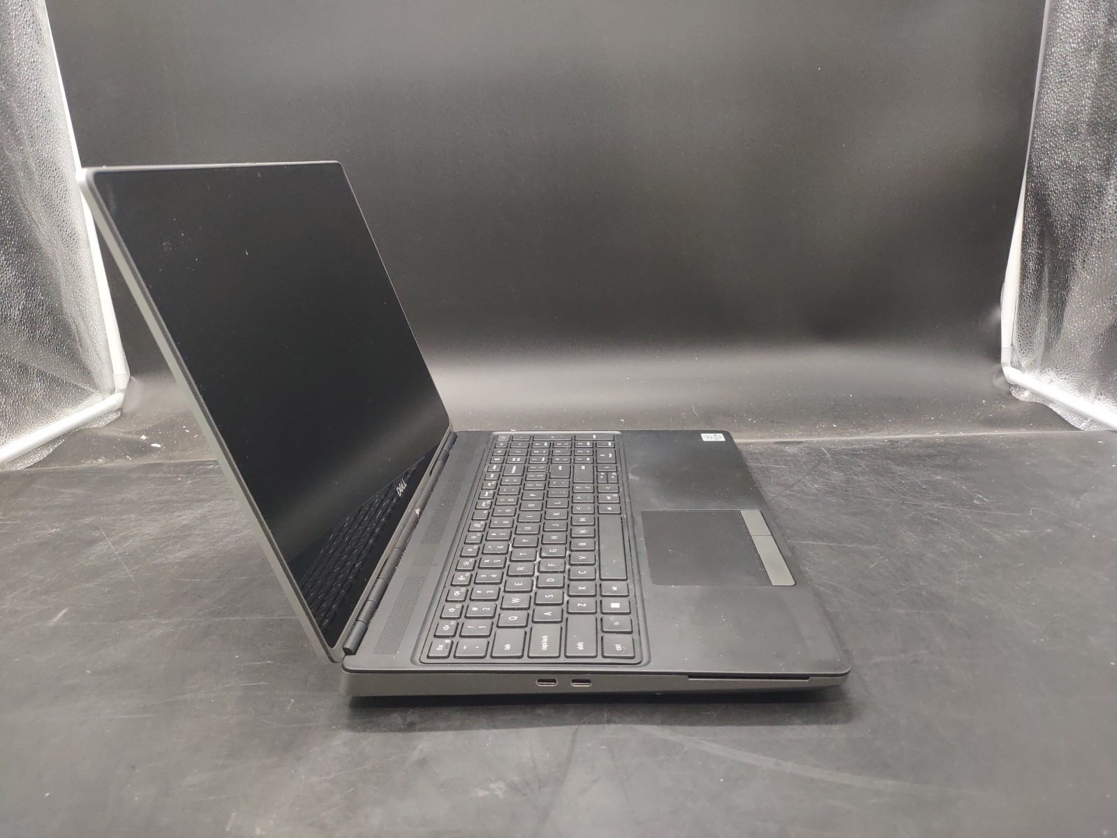 Dell Precision 7550 i7 10850H @ 2.70Ghz 32GB RAM NO HDD NO OS