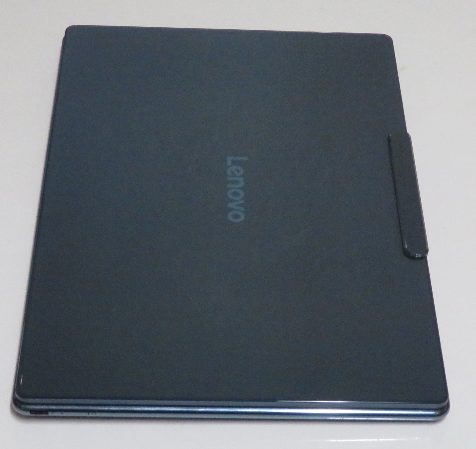 Lenovo Yoga Slim 9i Copilot+ Aura 14″ 4K 120Hz OLED Touch Ultra 7 258V 32GB 1TB
