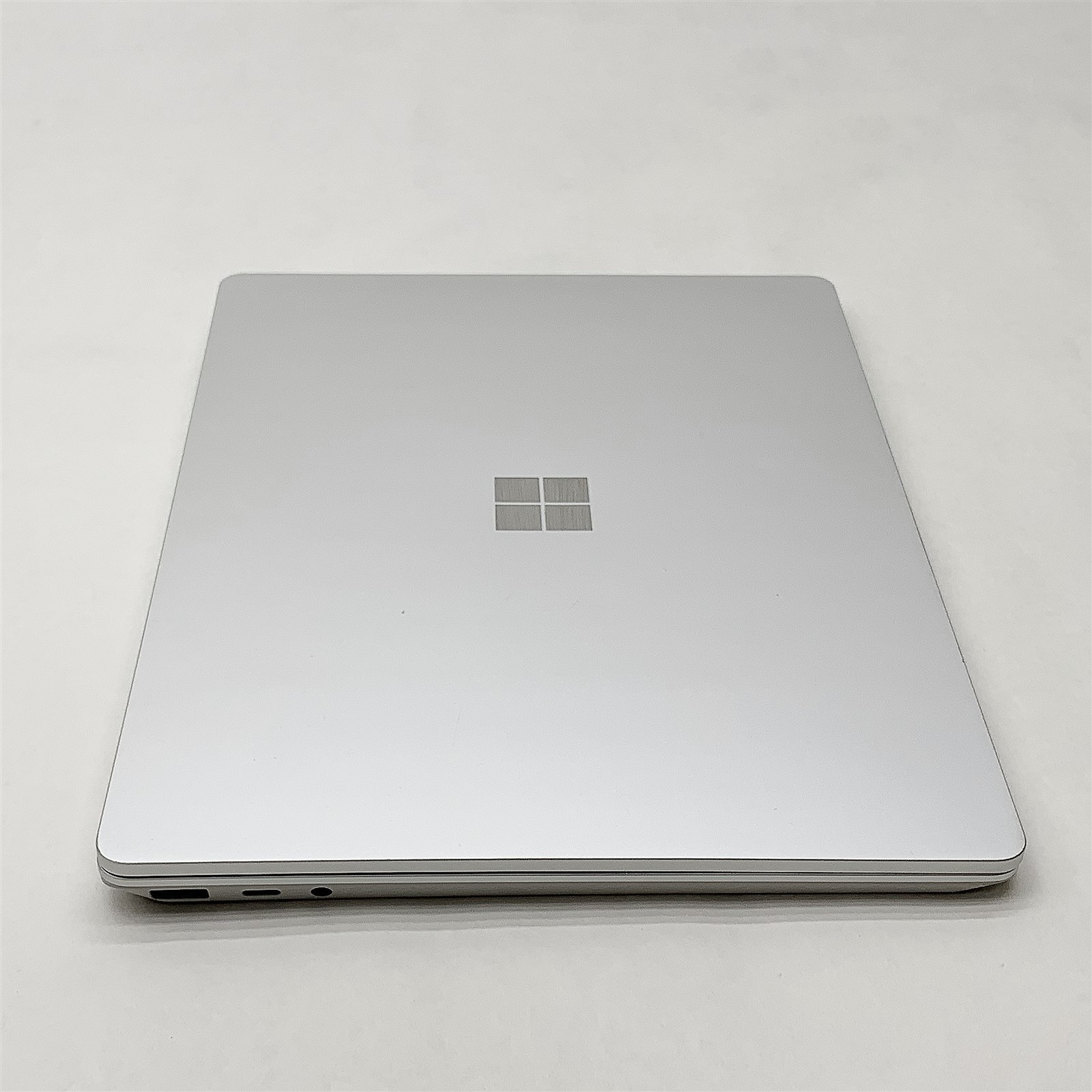 Microsoft Surface Laptop Go Intel i5 1035G1 1.0GHZ 12.4″ 16GB 256GB Windows 11