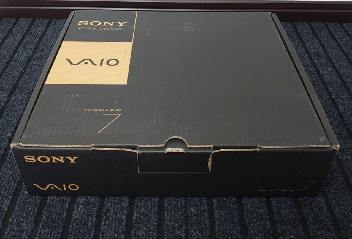 SONY VAIO Z 13.1 Laptop Silver Win10 Pro Core i5-560M GeForce GT 330M