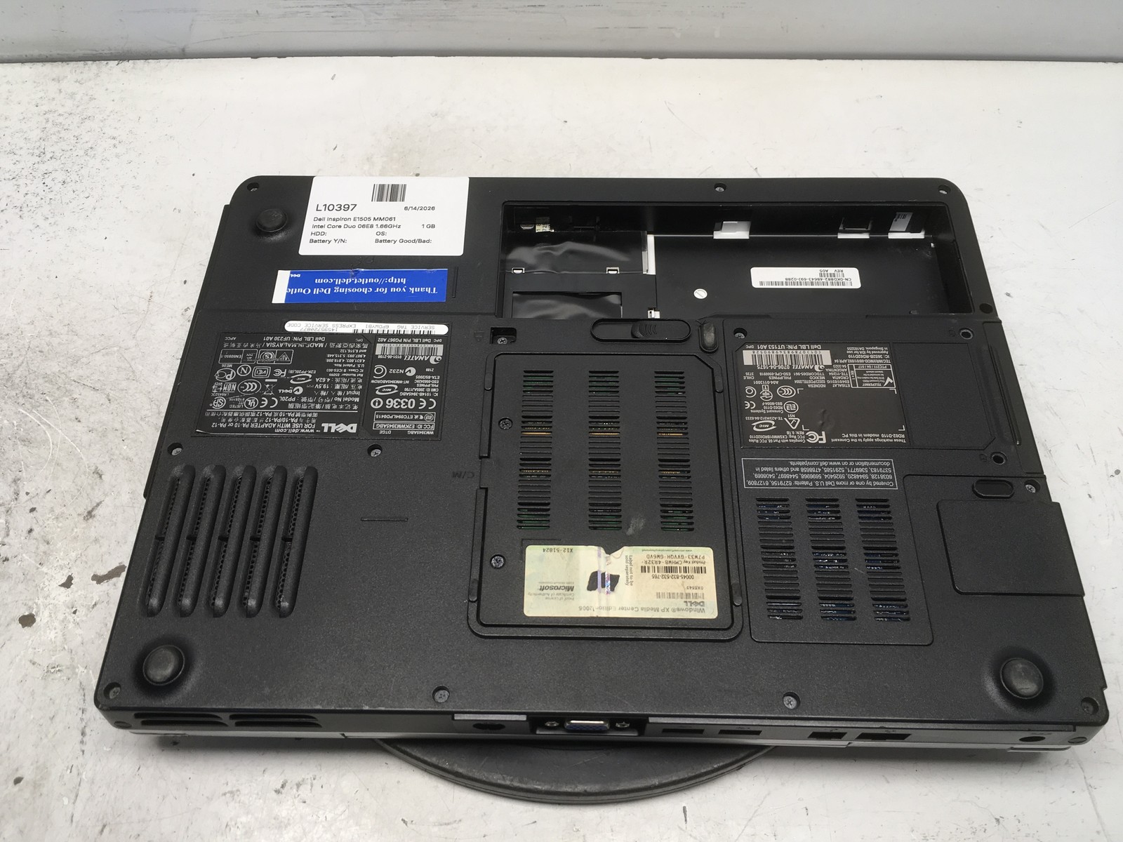 Dell Inspiron E1505 MM061 Intel Core Duo 06E8 1.66GHz 1 GB NO HDD No Batt