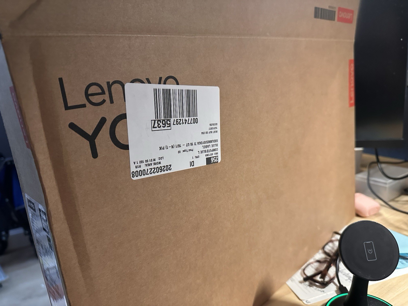 Lenovo Yoga 7i 2-in-1 16″ 2K Touchscreen, Intel Core Ultra 7, 16GB RAM, 1TB SSD