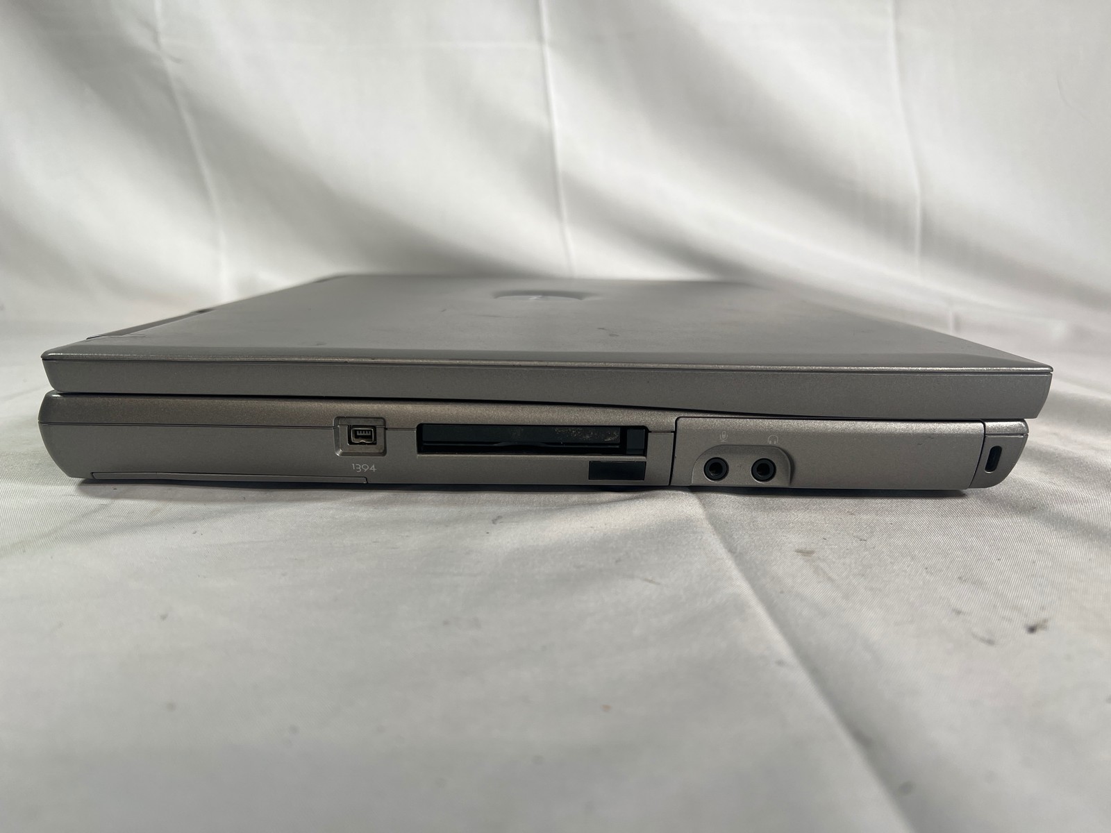 Dell Latitude D800 WinXP Pentium M 1.70GHz 2 GB 40GB 15.4″ 1920×1200