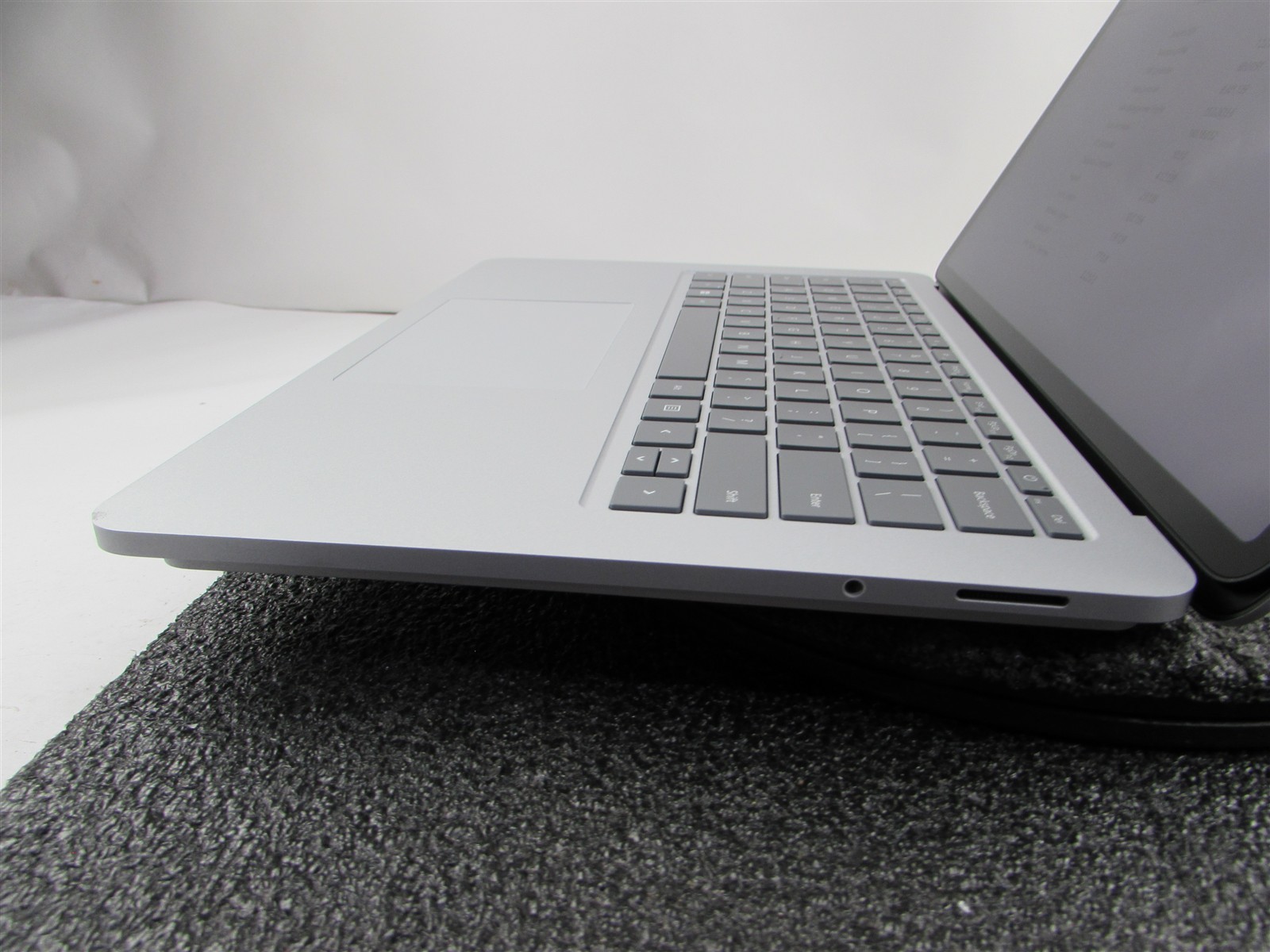 Microsoft Surface Laptop Studio 1964 i7-11370H 1TB SSD 32GB RTX A2000 *No A/C*