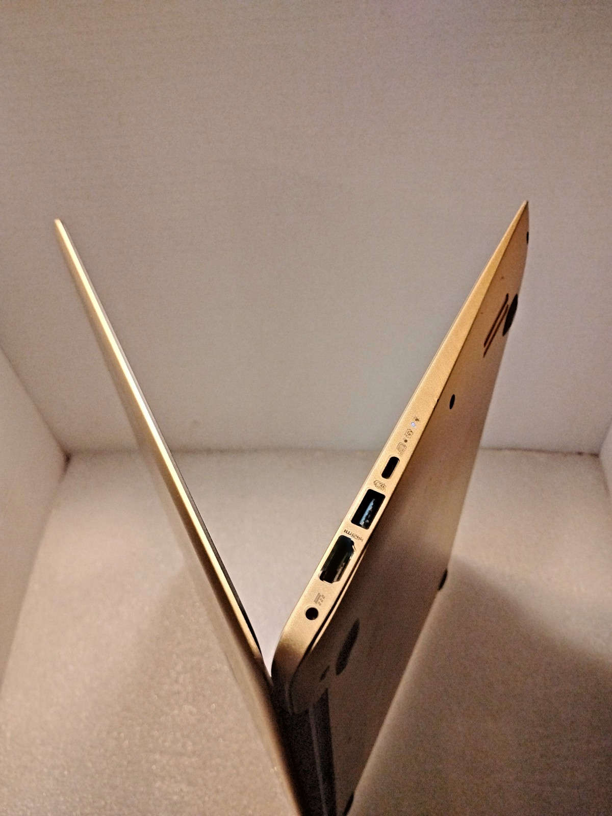 Acer Swift SF314-51 I3 7100U CPU @ 2.40 GHz
