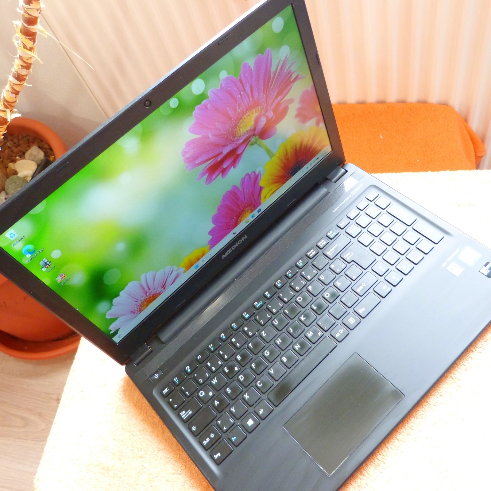 Medion ERAZER P6661 15 inch FULLHD GTX l 16GB RAM NEW I SSD Windows 11 l i5 6G