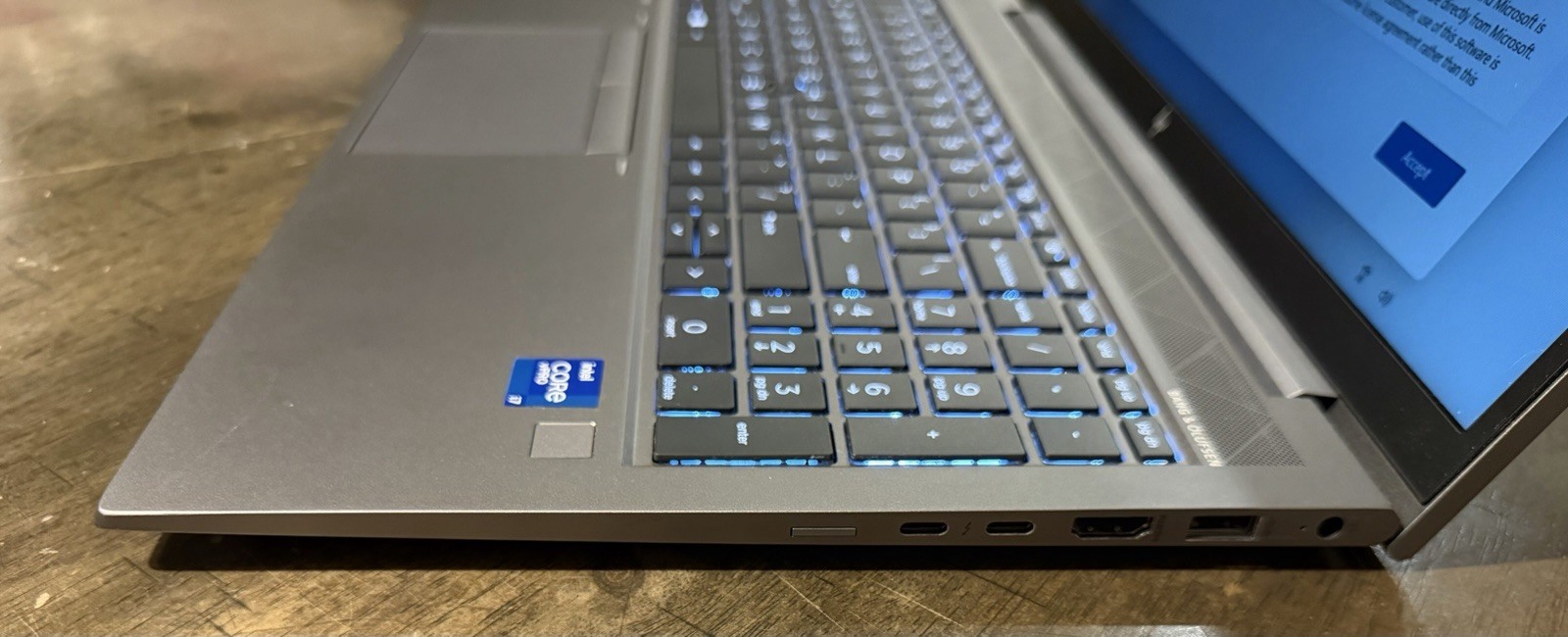 HP ZBOOK FIREFLY 15 G8 INTEL CORE I7-1185G7 8GB RAM 256GB NVME 15.6 IN CAM