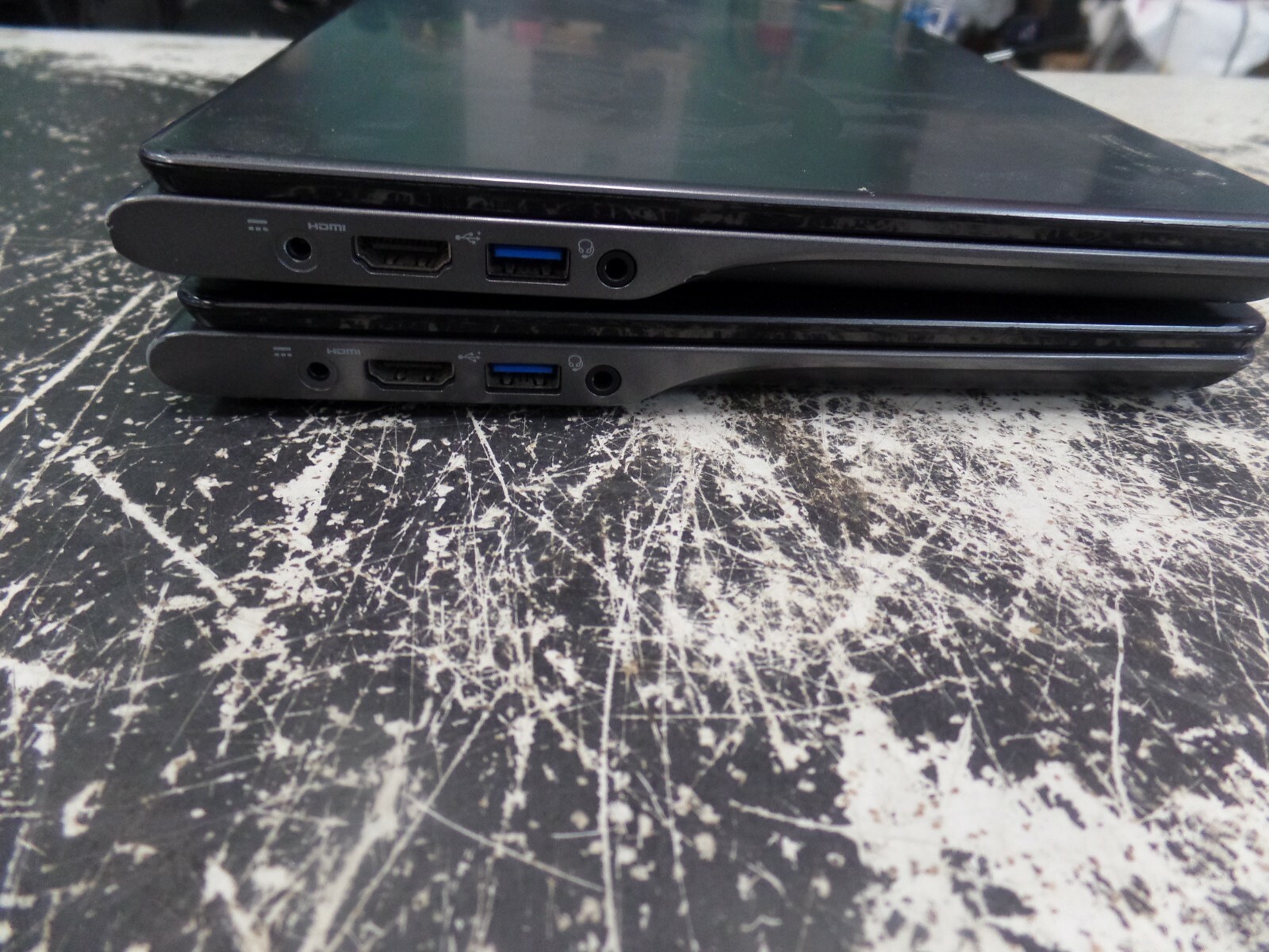 PARTS/REPAIR Lot of 2 ACER Chromebook C720 (11.6″, 16GB SSD, 2 GB RAM, Celeron)