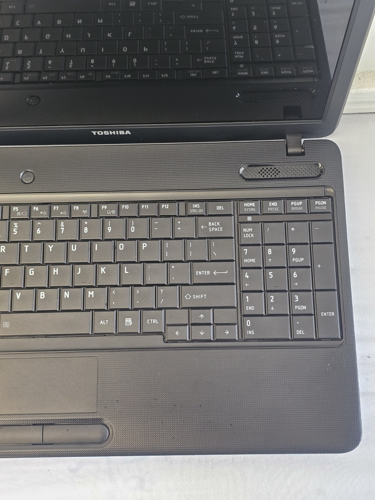 Toshiba Satellite C655D-S5300 Laptop – AMD E-300 – 4GB RAM – BAD BATT Parts READ