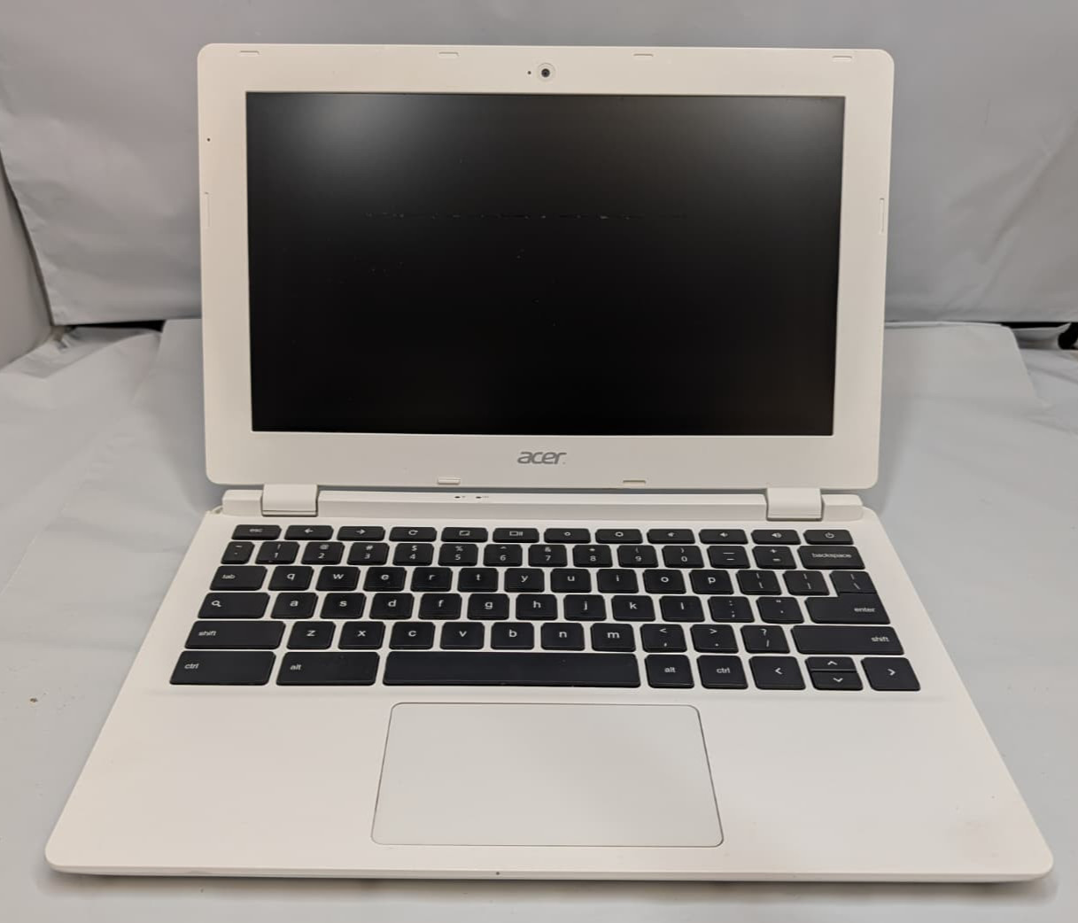 Acer Chromebook 11 CB3-111-C8UB Intel Celeron N2840 4GB RAM 16GB SSD NO CHARGER