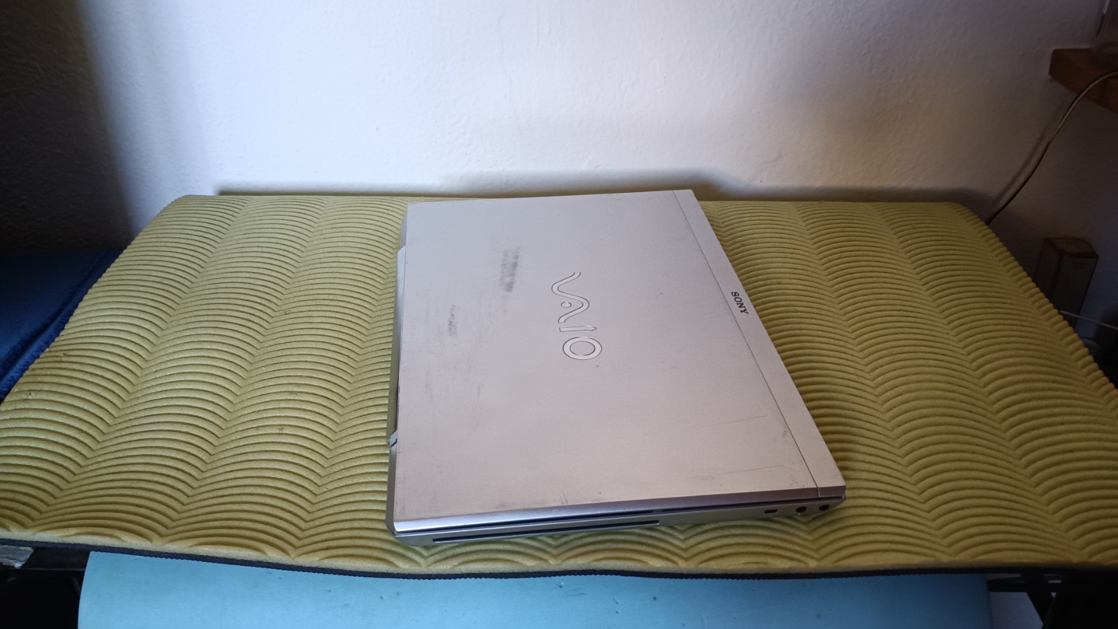 SONY VAIO SVF151Ce2AM I5-3230M 8GB 15.6″ 1920×1080 256GB NVIDIA G640 LE 2GB