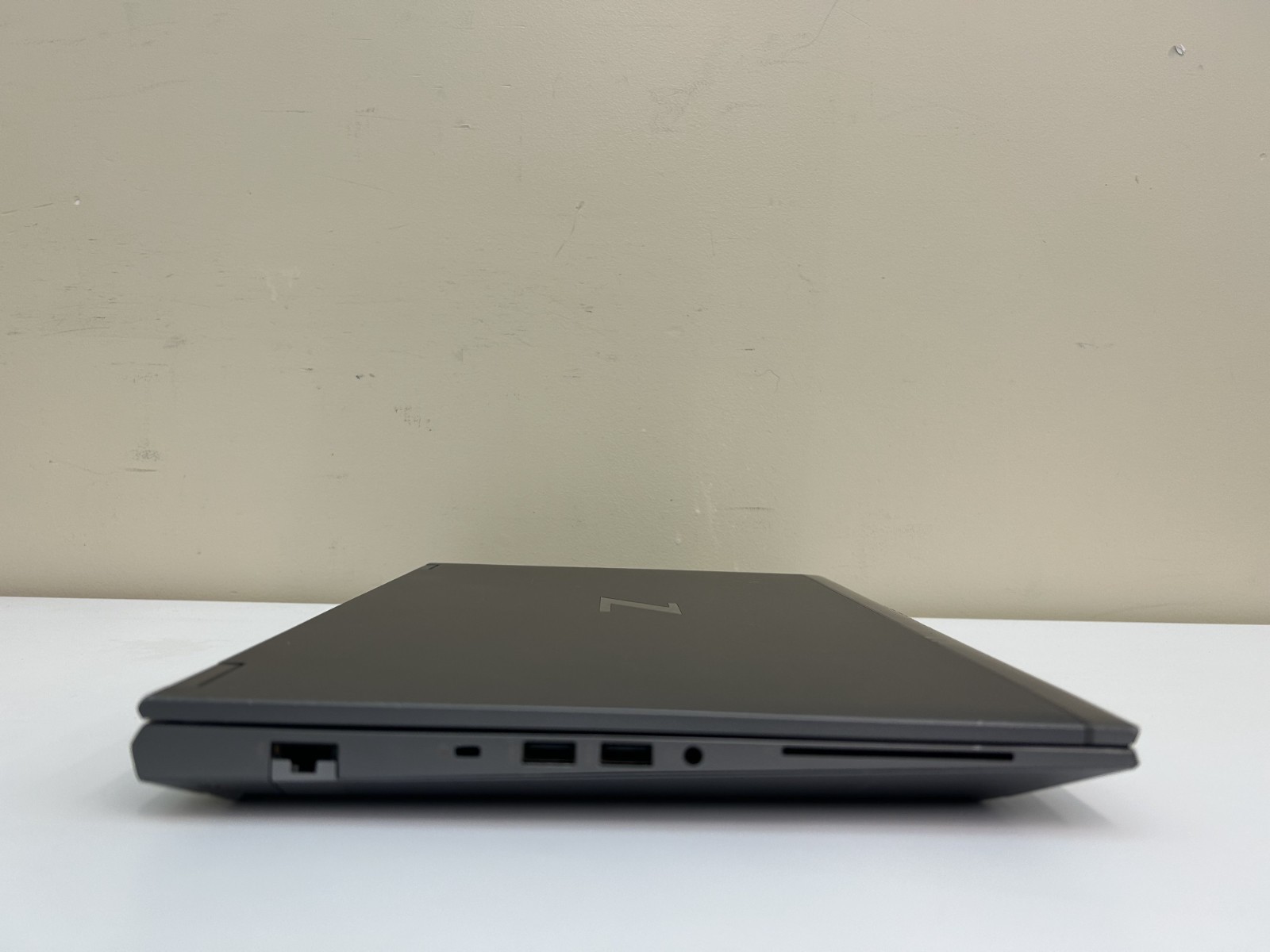 HP ZBook Fury 15 G8 15.6″ i7-11850H @ 2.50GHz 1 TB NVMe SSD 32GB RAM Win 11
