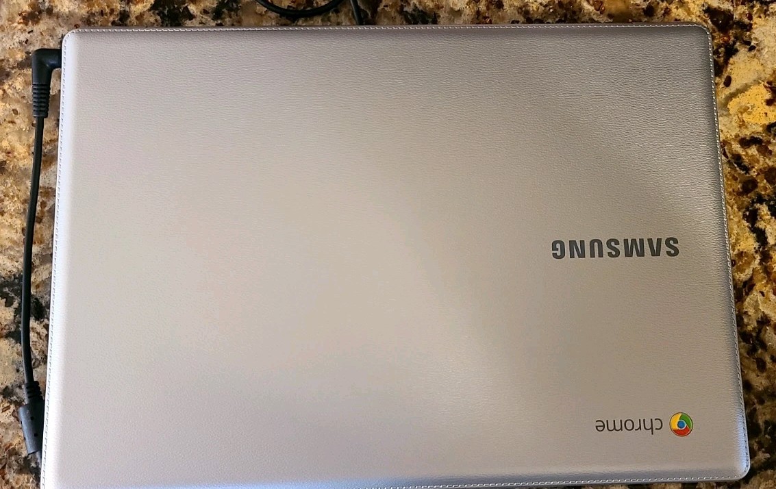 Samsung XE500C12 Dual-Core 2.16GHz 2GB 16GB SSD 11.6″ LED Chromebook