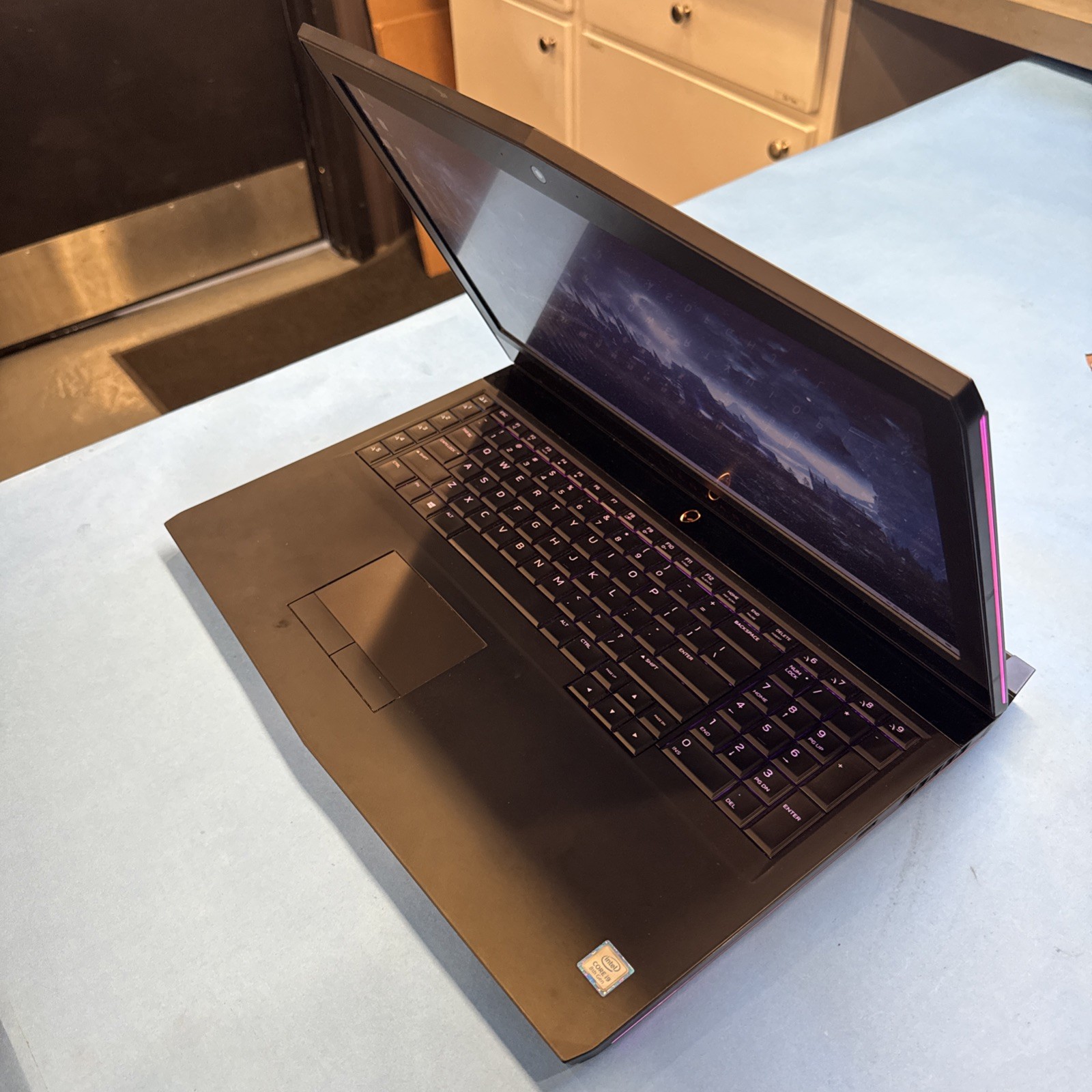 Alienware 17 R5 17.3″ Gaming Laptop-i9-8950HK-16GB RAM-500 GB HDD-1 TB SSD