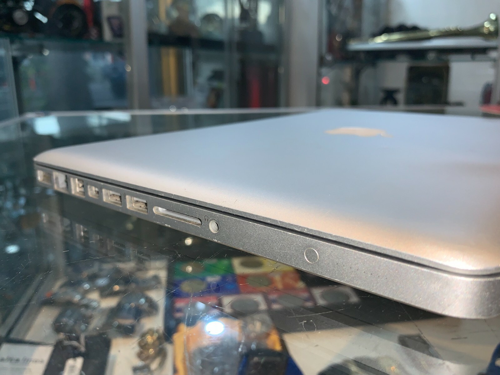 APPLE MACBOOK PRO (MD101LL/A) 13.3 / MID 2012 / 256GB SSD / 8 GB RAM – CORE I5