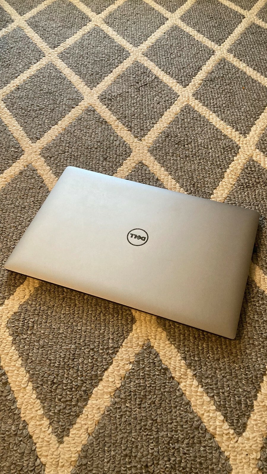Dell Precision 5520 Intel Core i7-7820HQ 16GB RAM 256 GB SSD NVIDIA M1200