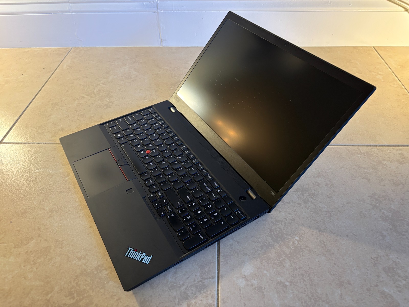 Lenovo ThinkPad T590 i7-8565U 16GB RAM 512GB SSD Windows 11 Pro 15.6″ Laptop