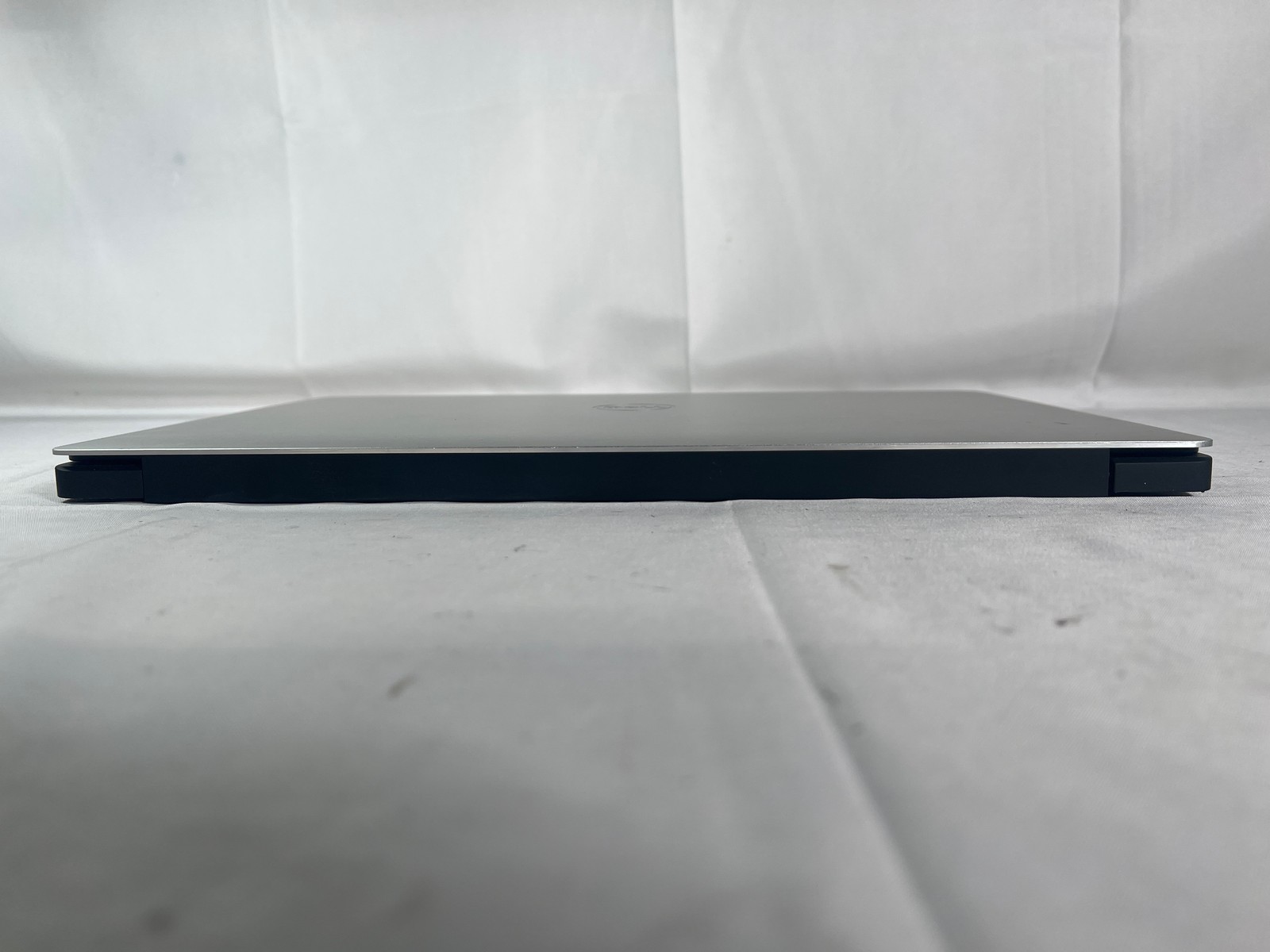Dell XPS 15 7590 i7-9750H 2.6GHz None No Drive 15.6″ FOR PARTS/REPAIR