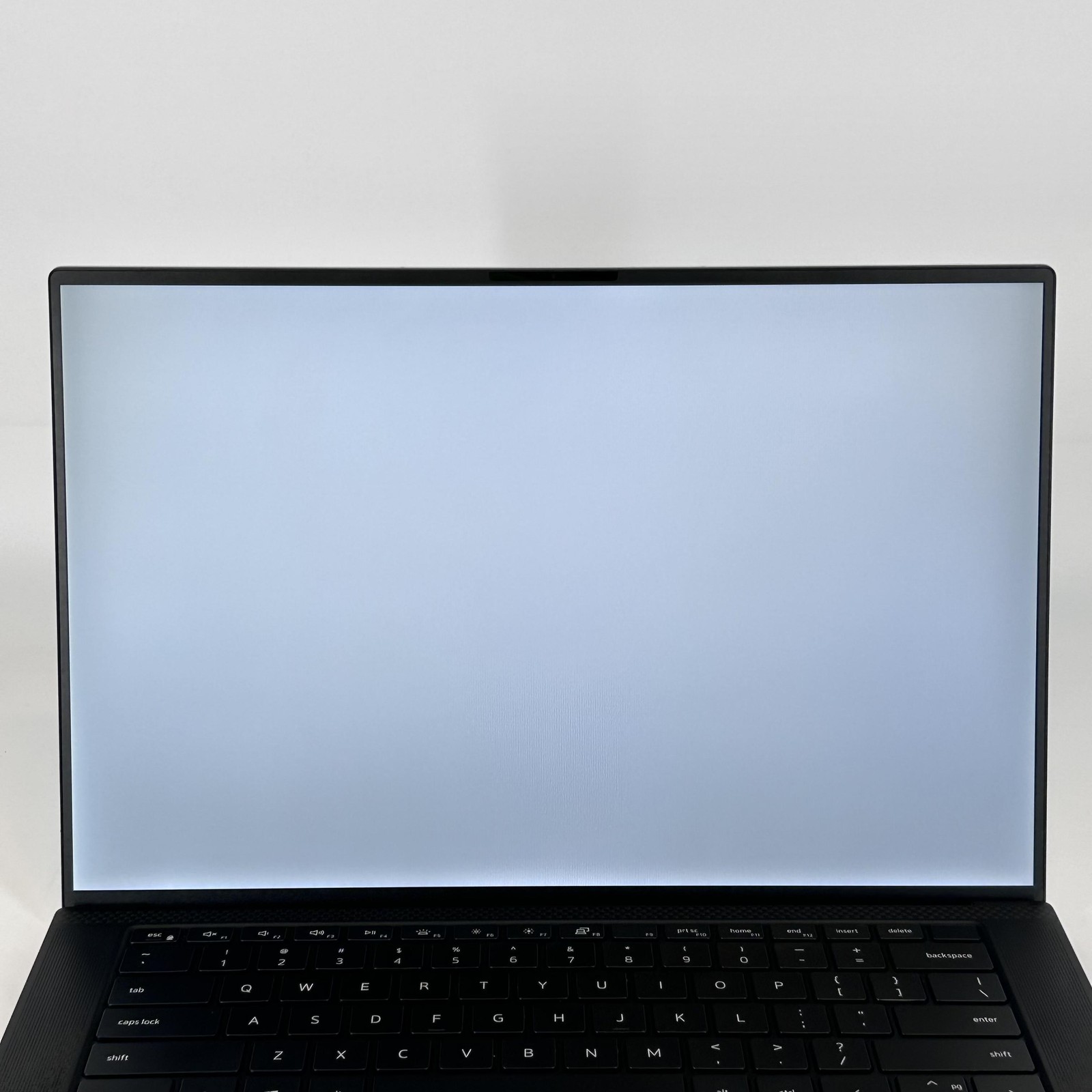 Dell XPS 15 9510 FHD+ TOUCH i7-11800H 2.30GHz 16GB 512GB RTX 3050 Ti Very Good