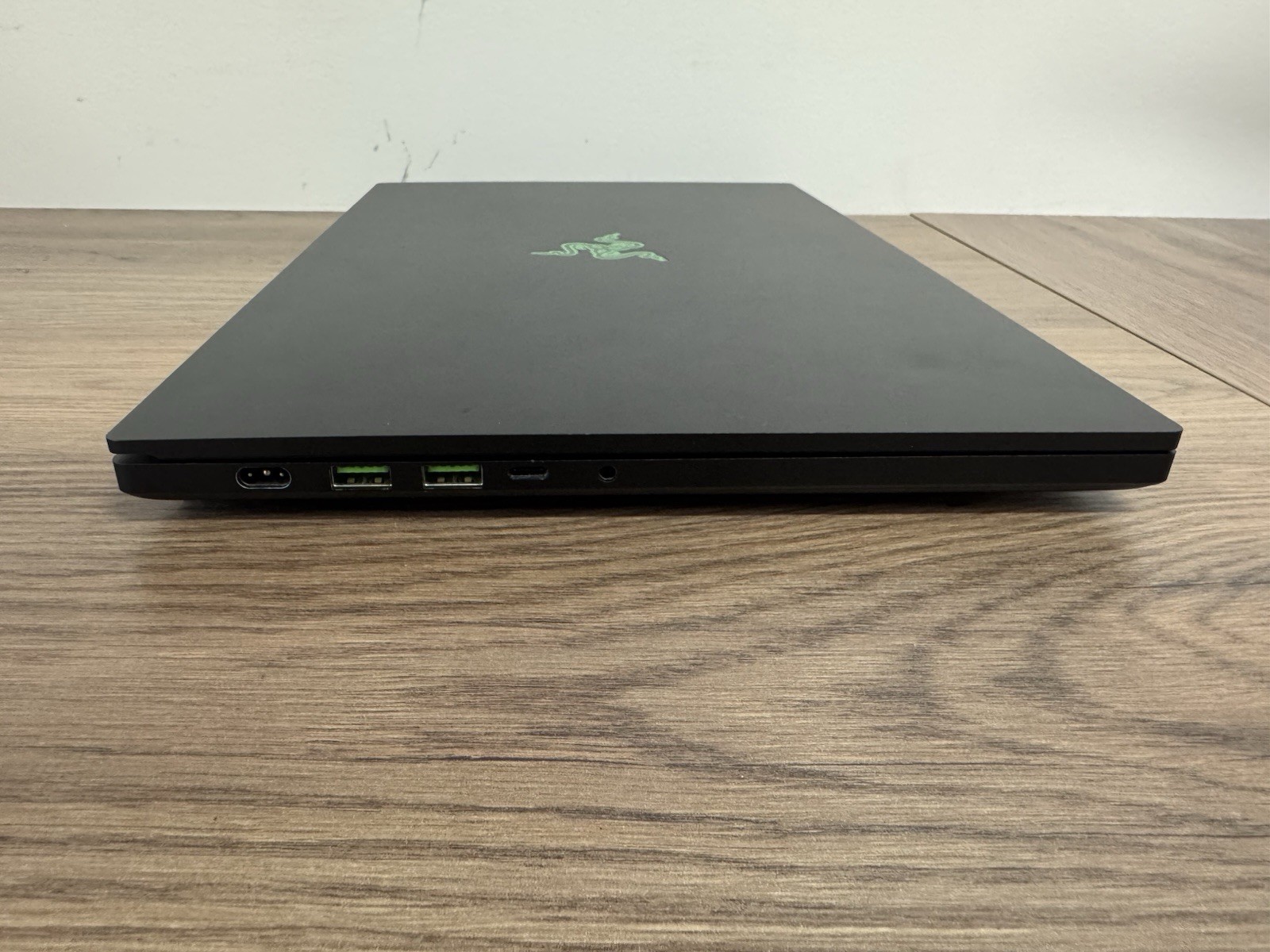 Razer Blade 15.6″ RZ09 FHD 300Hz i7-10875H RTX2070 512GB 16GB W10H Gaming Laptop