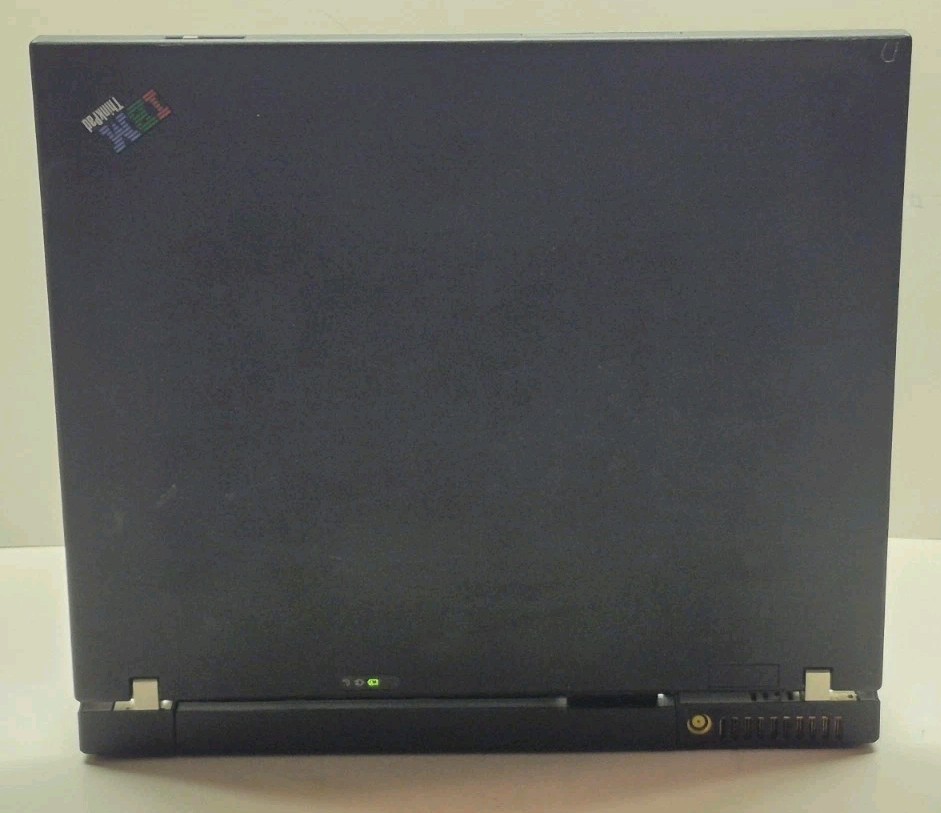IBM ThinkPad T60 2.5GB/60GB/DVD/Intel T2400 @1.83GHz/Windows XP Laptop Bundle A2