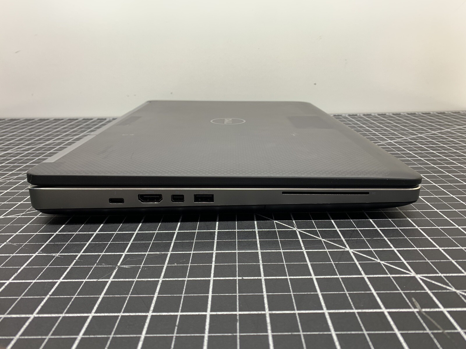 Dell Precision 7520 CORE i7 7th Gen | NO RAM/SSD | DEAD | #T871