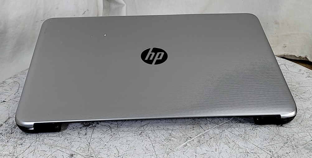 HP Notebook 15-ba113cl X7T77UA-ABA Laptop AMD A10-9600P 8GB 128GB SEE NOTES