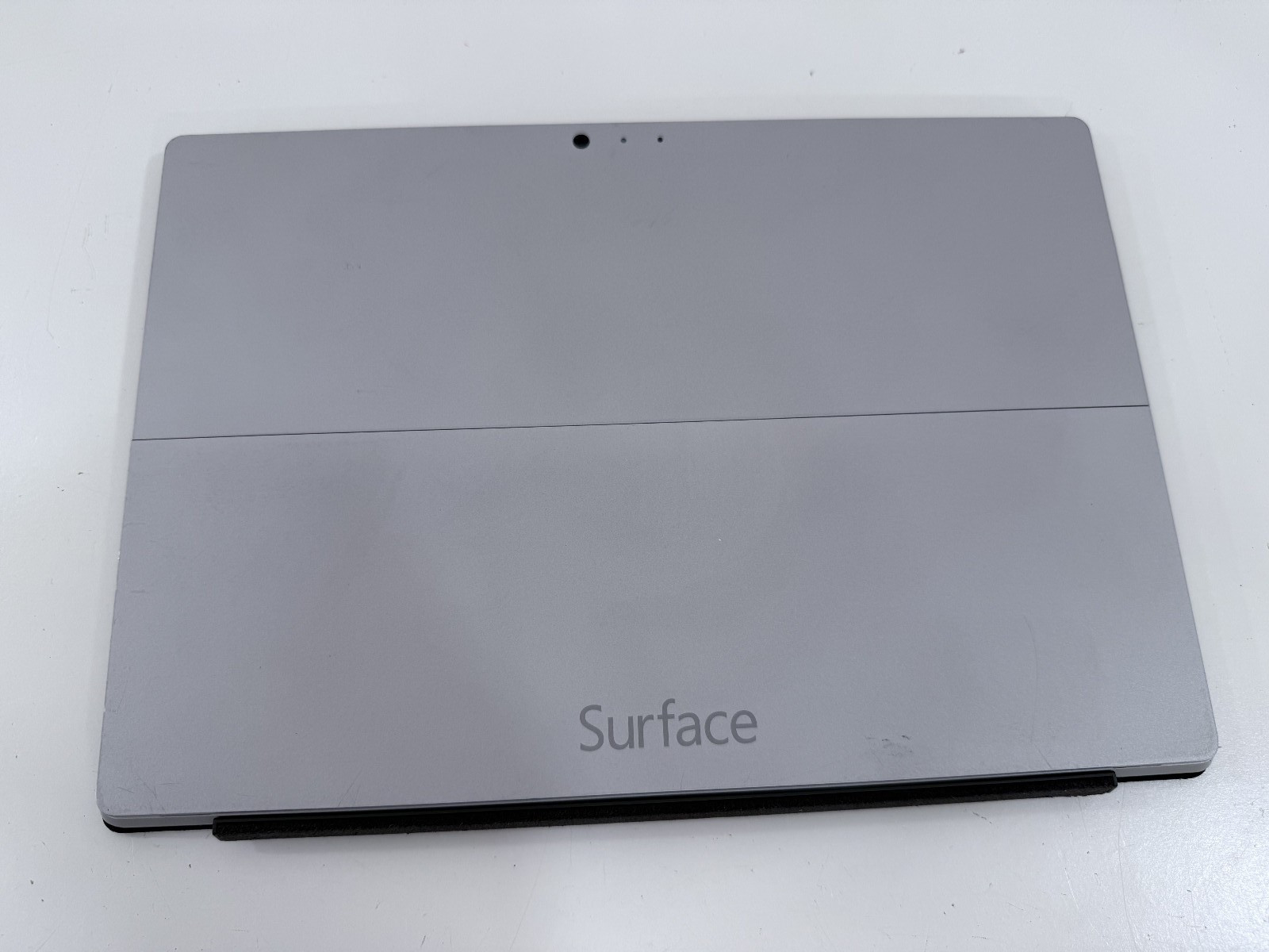 Microsoft Surface Pro 3 i3-4020Y CPU @ 1.50GHz 4 GB RAM 64 GB Win 10 Pro