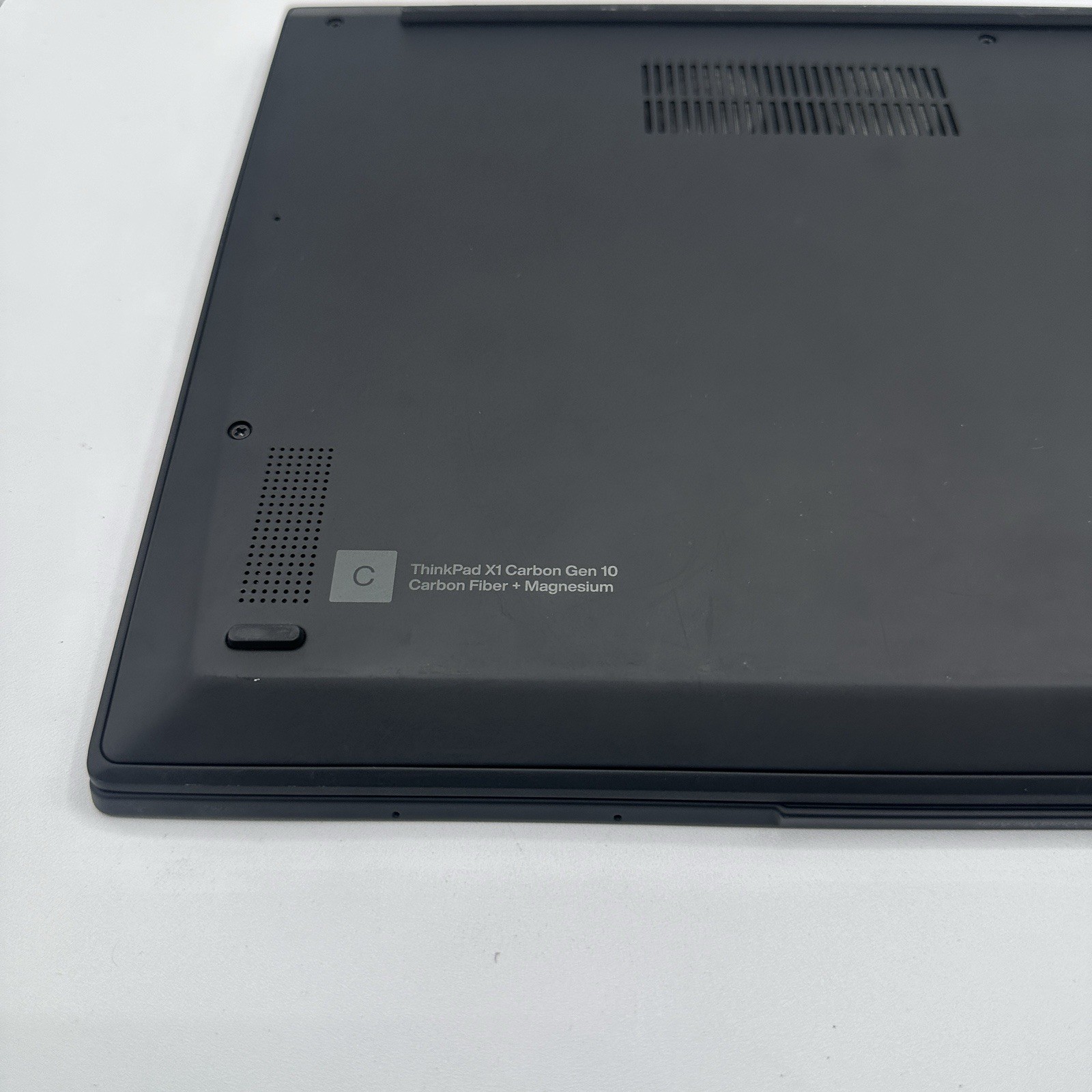 Lenovo ThinkPad X1 Carbon Gen 10 Touch 14″ i7-1260P 16GB RAM 1TB SSD Win11