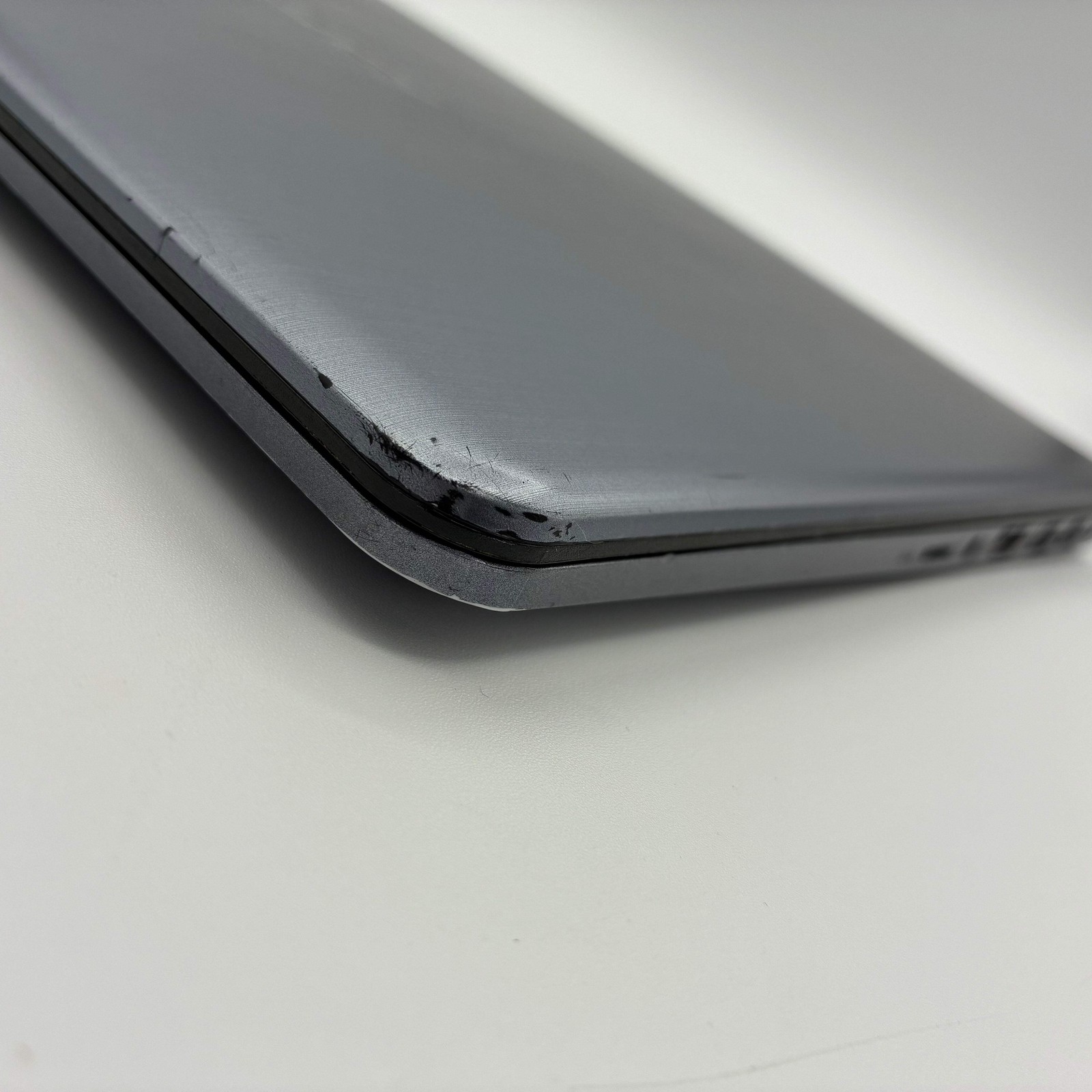 ASUS 14″ Laptop R420M Intel Celeron N4000 4GB RAM 64GB SSD