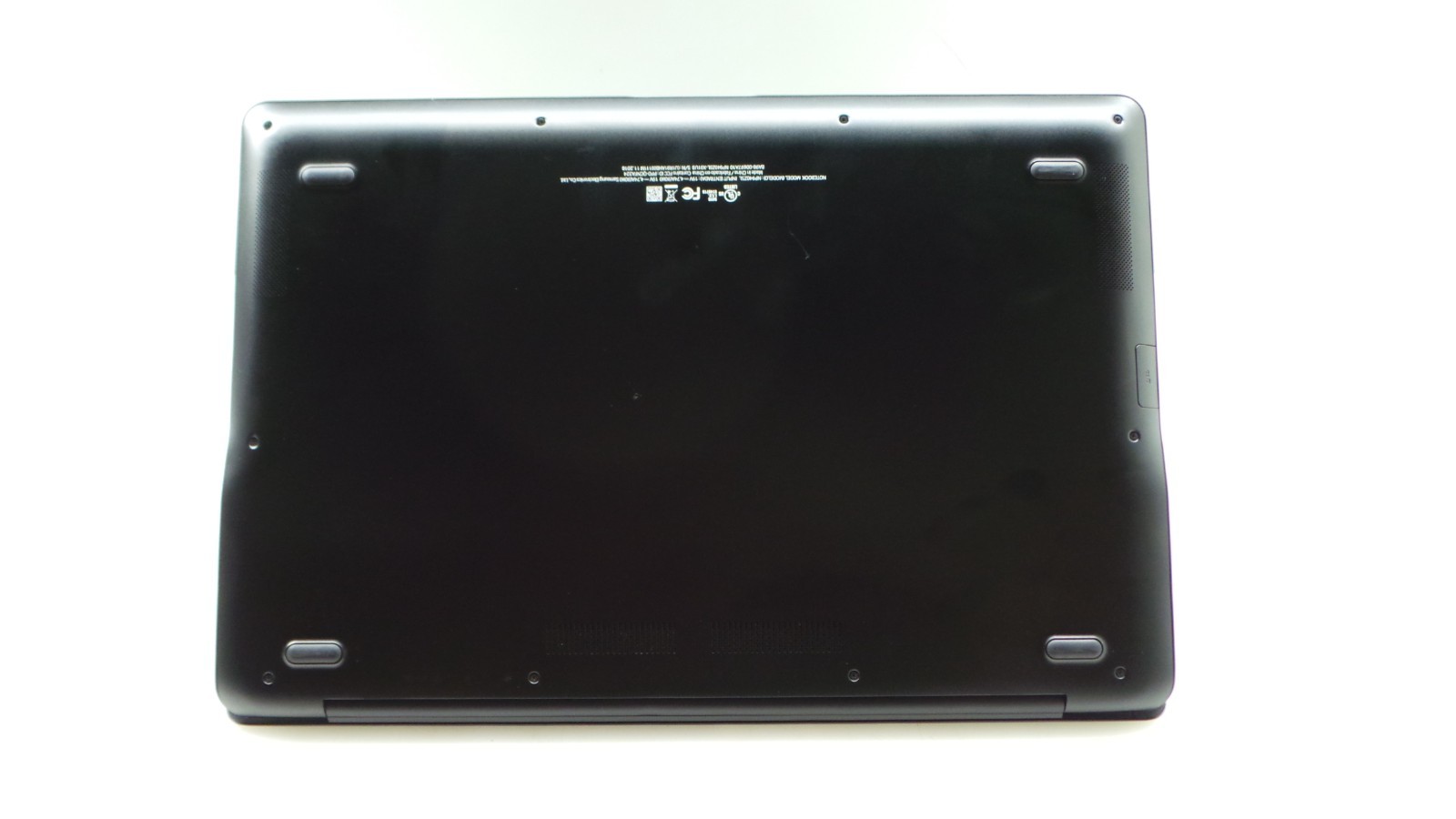 Samsung Notebook NP940Z5L | 15.6″ | i7-6700HQ | 8GB 256GB SSD | Touchscreen