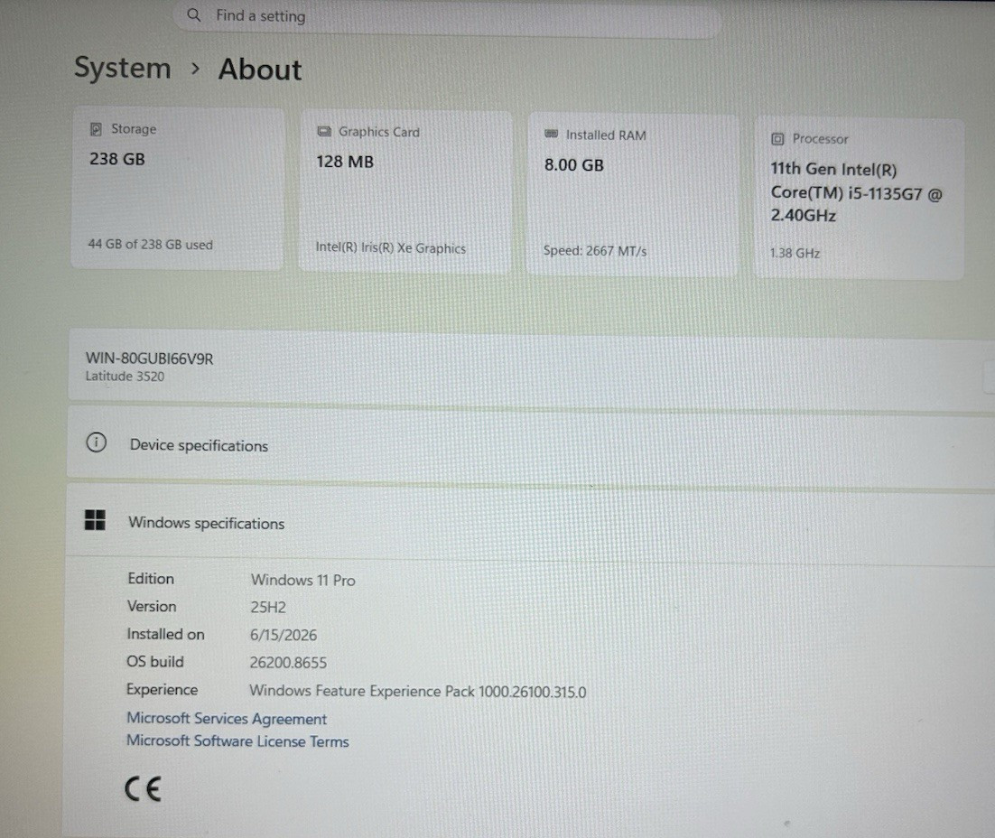 Dell Latitude 3520 15.6″ Intel i5-1135G7 @2.4GHz | 8GB RAM | 256GB NVMe | W11P