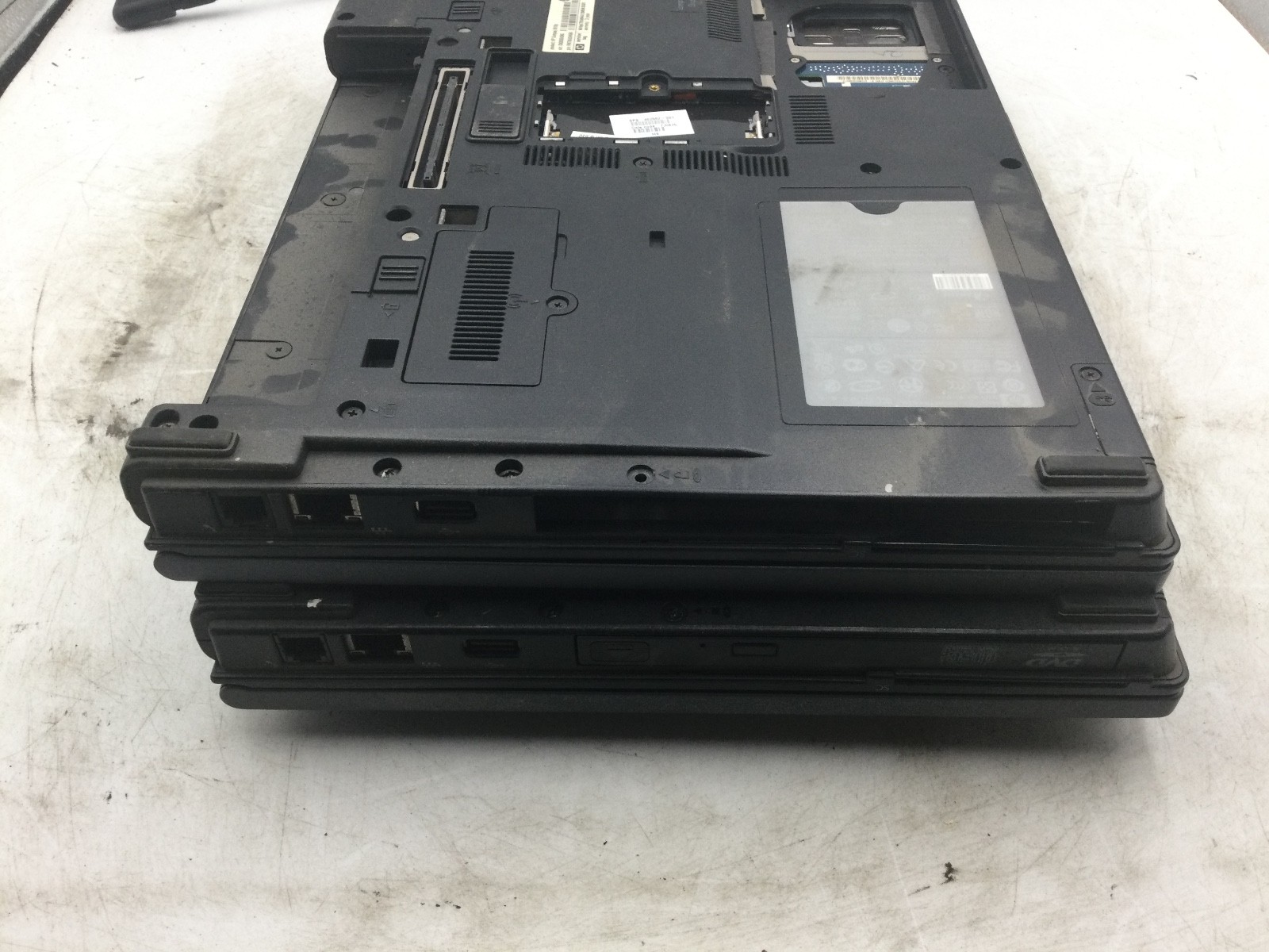 HP COMPAQ 6910P – BOOTS TO BIOS – LOT OF 2 – INTEL 2 DUO – NO RAM – READ – BB