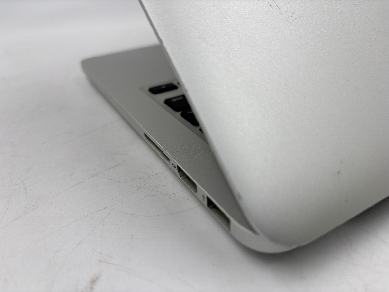Apple MacBook Pro Early 2013 i5-3230M 2.60GHz, 8GB RAM 256GB SSD High Sierra