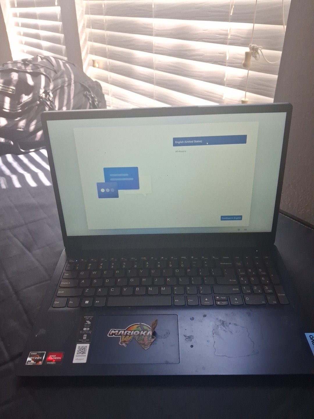 Lenovo IdeaPad 1 15.6” (256GB SSD AMD Ryzen 3 7320U 2.4GHz 8GB RAM)