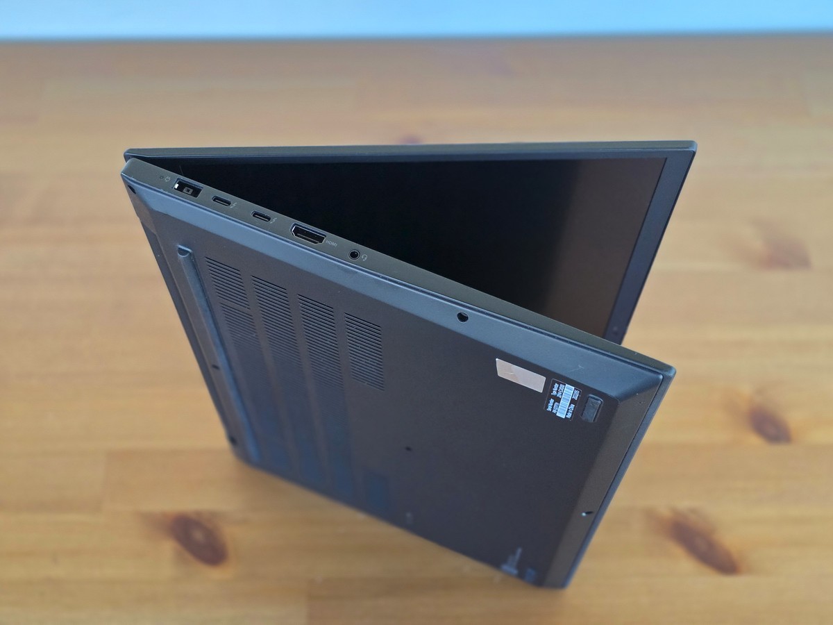 Lenovo ThinkPad P1 Gen 4 i7-11850H 32GB 16″ 2560×1600 NVIDIA RTX 3080 1TB SSD