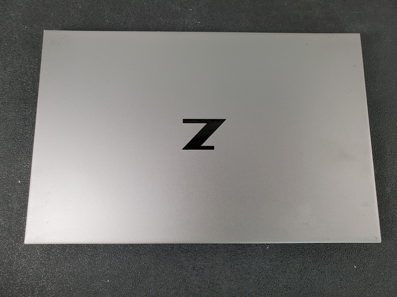 HP ZBook Studio G7 i7-10850H 2.7GHz 32GB DDR4 1TB M.2 NVMe Quadro T2000 Laptop