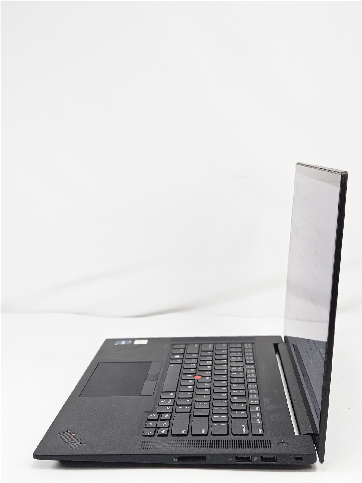 Lenovo ThinkPad P1 Gen 5 16″ Core i7-12800H 16GB RAM 512GB NVMe SSD Touch Black