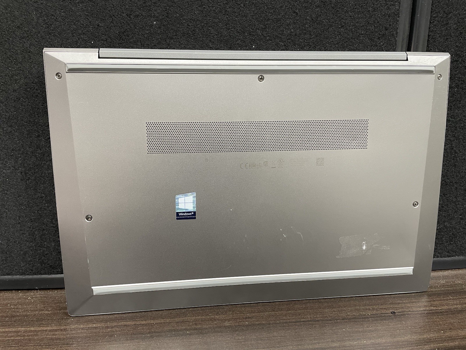 HP ZBook Firefly 14″ G7 i7-10610U 16GB RAM 128GB SSD