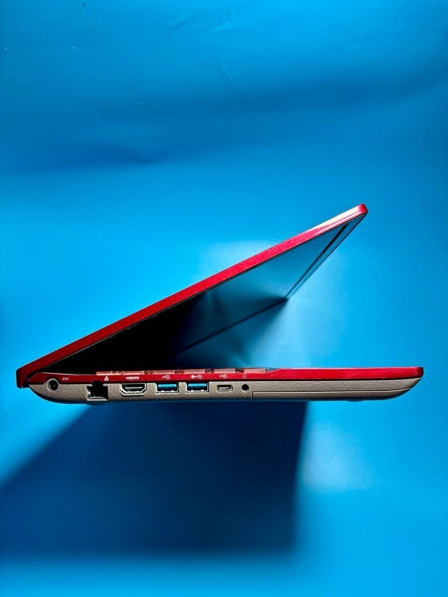 Fujitsu LIFEBOOK AH53/B3 8th generation i7 high speed SSD Notebook PC 17